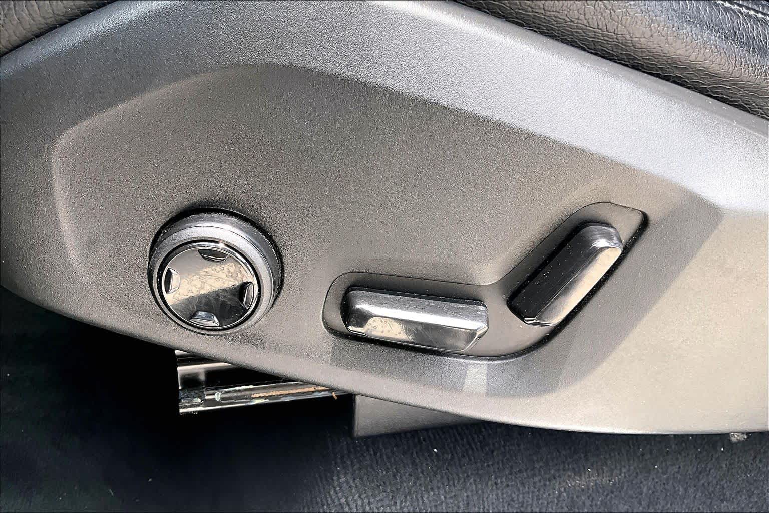 2018 Volvo XC90 Momentum Osmium Grey Metallic at Westside Kia
