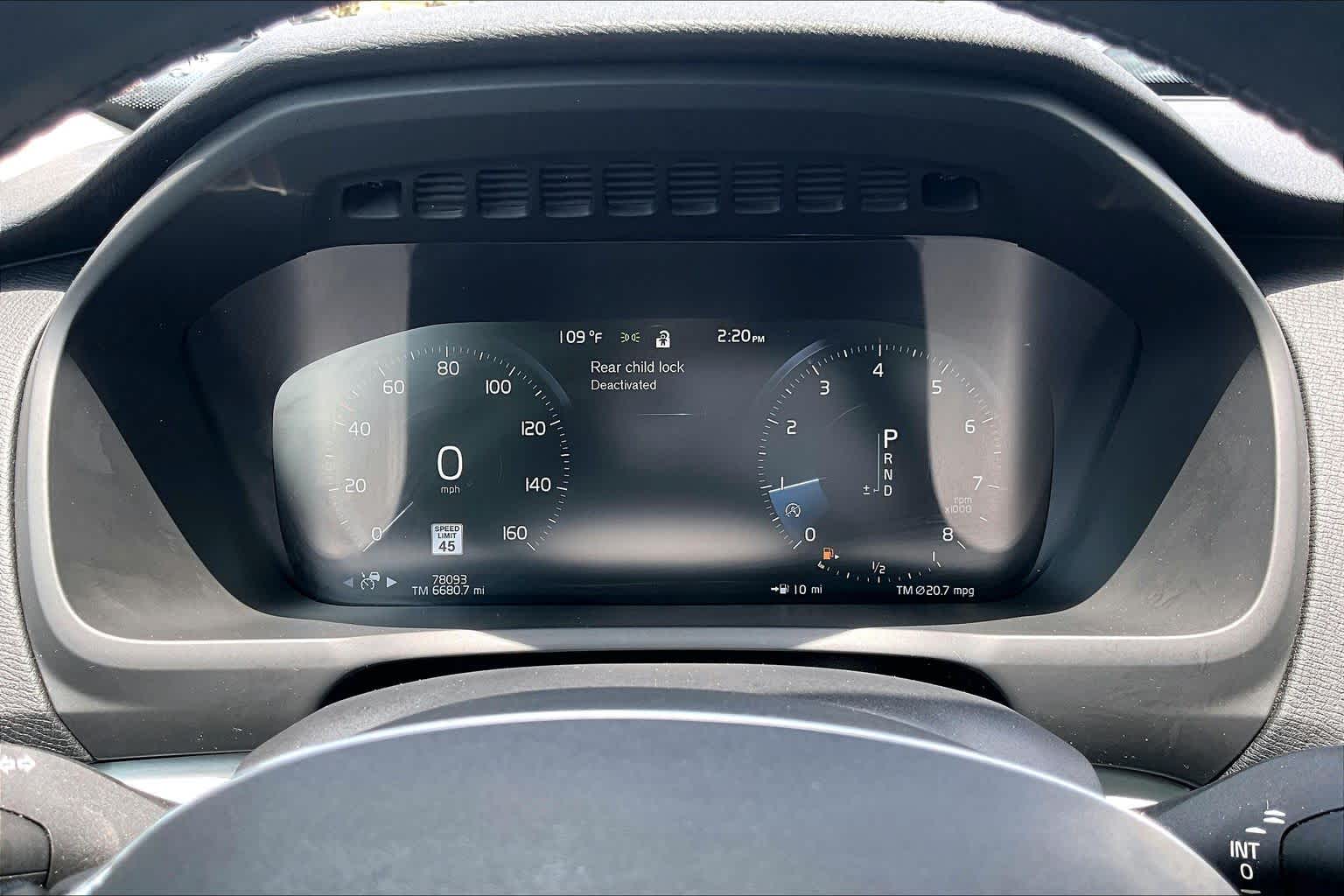 2018 Volvo XC90 Momentum Osmium Grey Metallic at Westside Kia