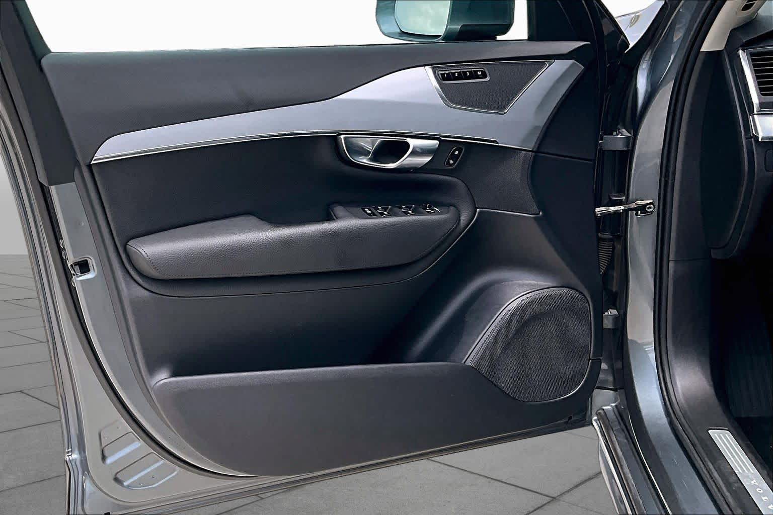 2018 Volvo XC90 Momentum Osmium Grey Metallic at Westside Kia
