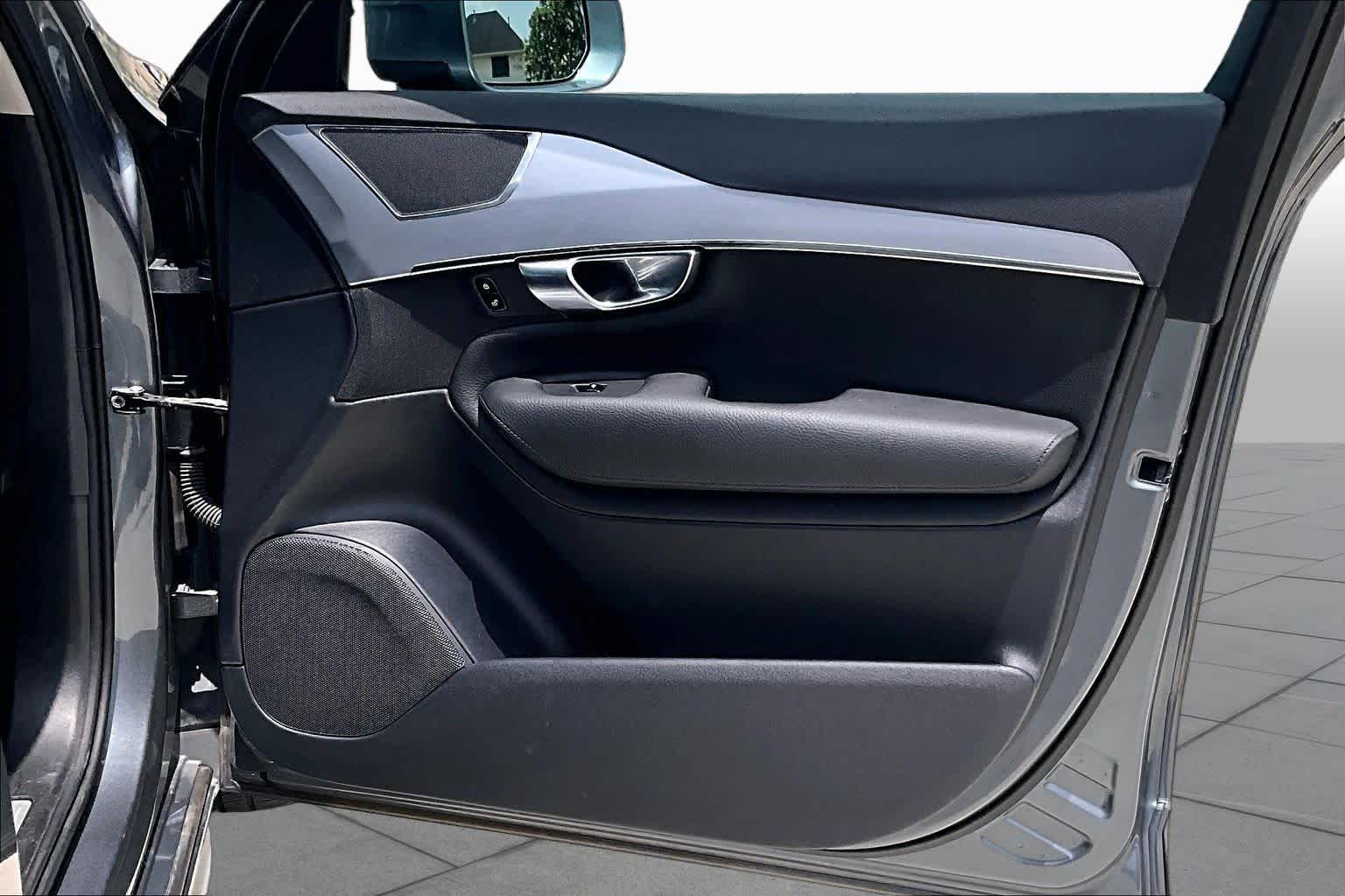 2018 Volvo XC90 Momentum Osmium Grey Metallic at Westside Kia