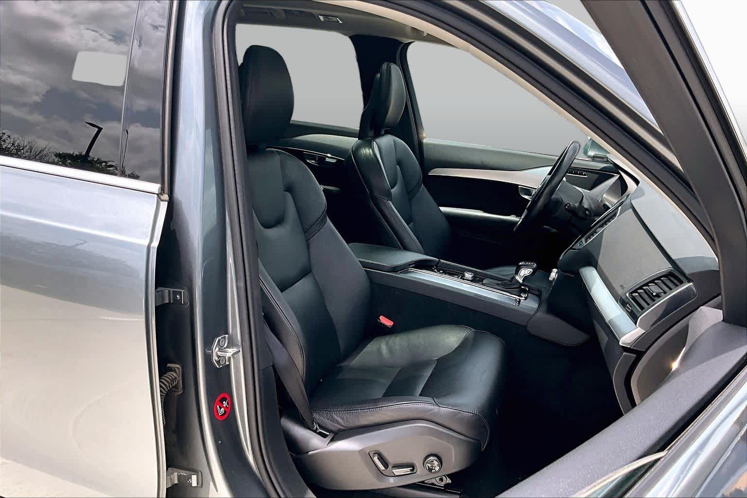 2018 Volvo XC90 Momentum Osmium Grey Metallic at Westside Kia
