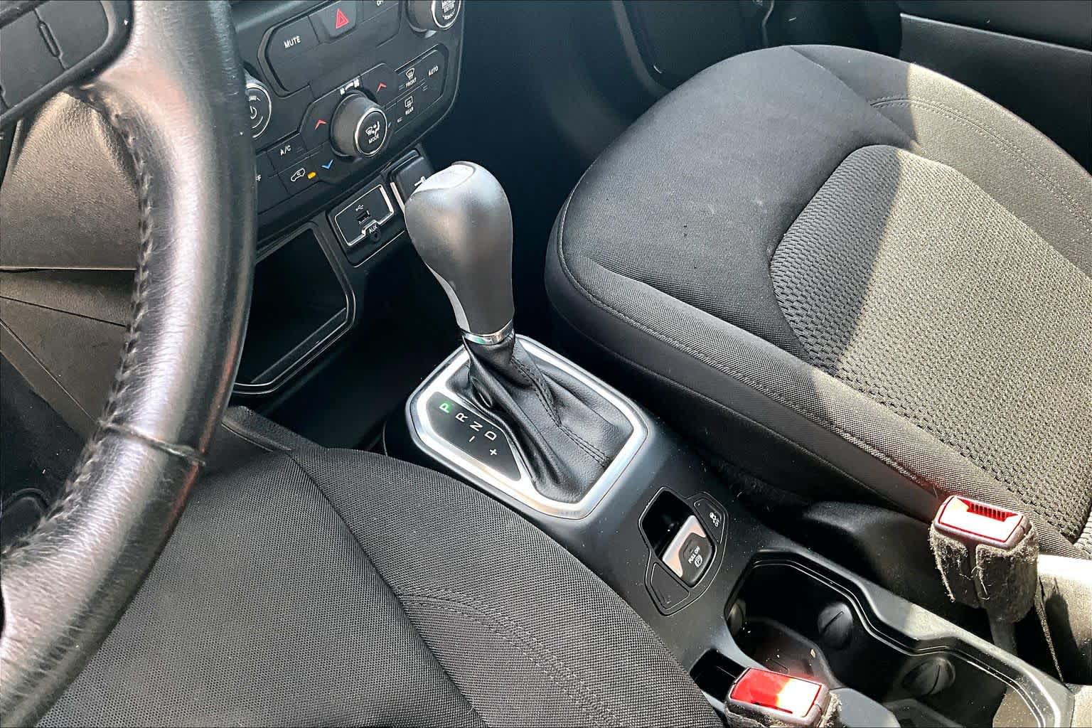 2018 Jeep Renegade photo 15 of 30