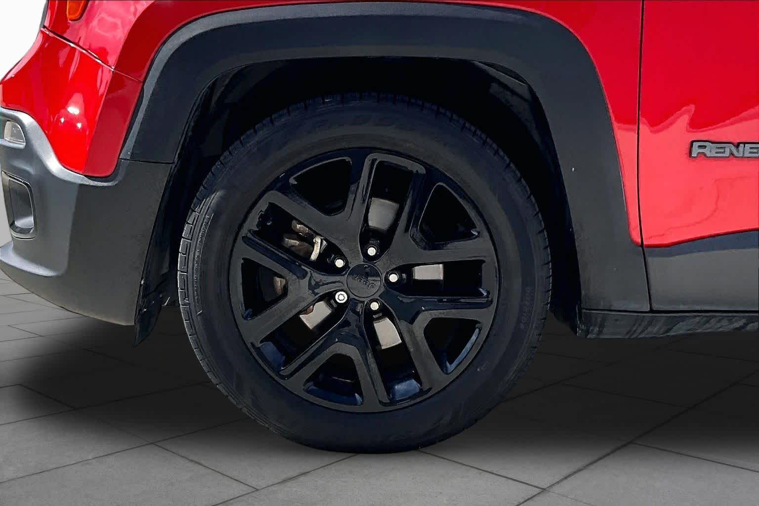 2018 Jeep Renegade photo 10 of 30