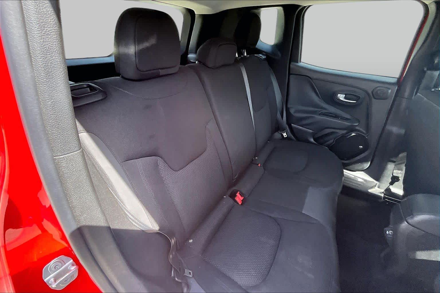 2018 Jeep Renegade photo 19 of 30