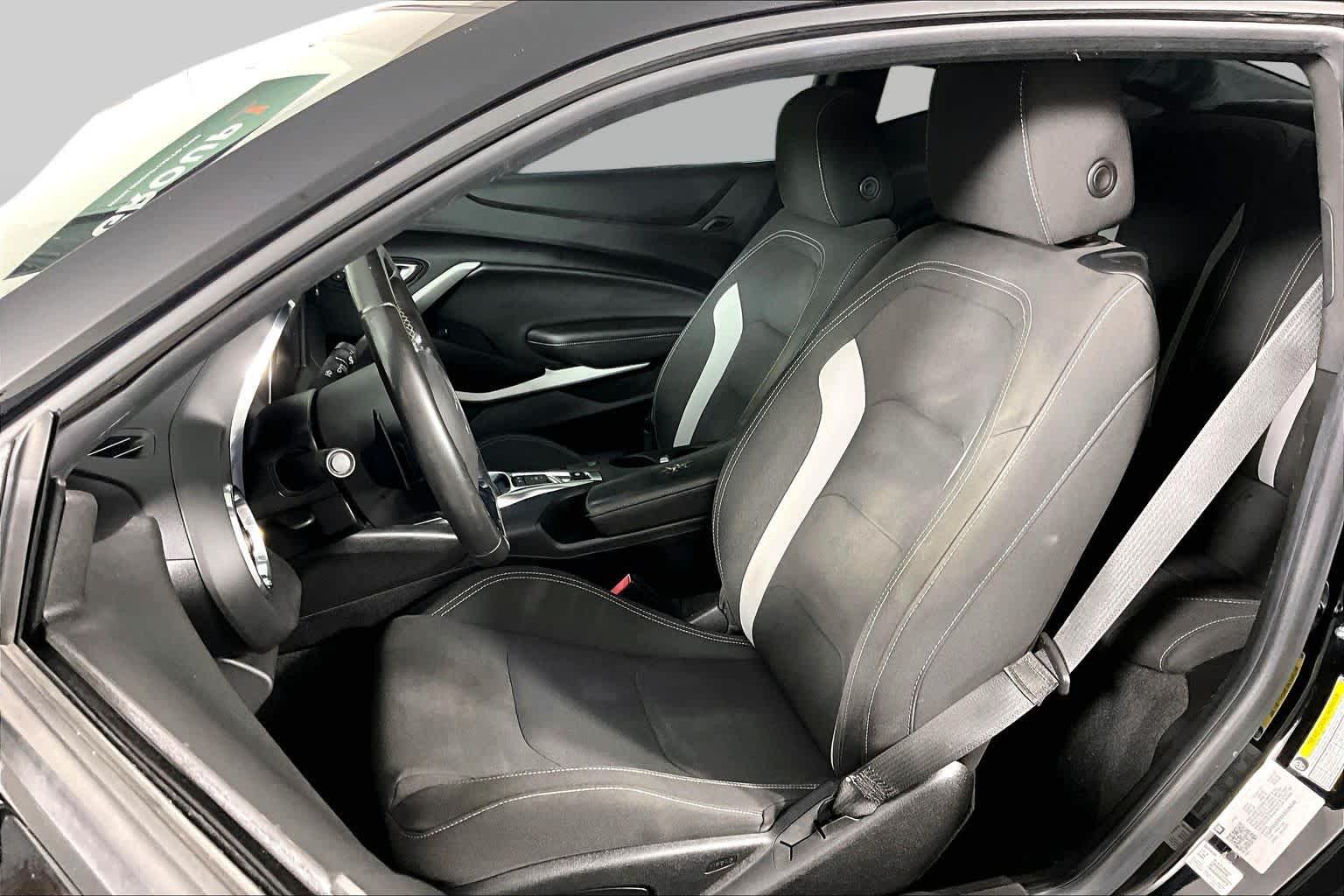 Pre-Owned 2019 Chevrolet Camaro 1LT