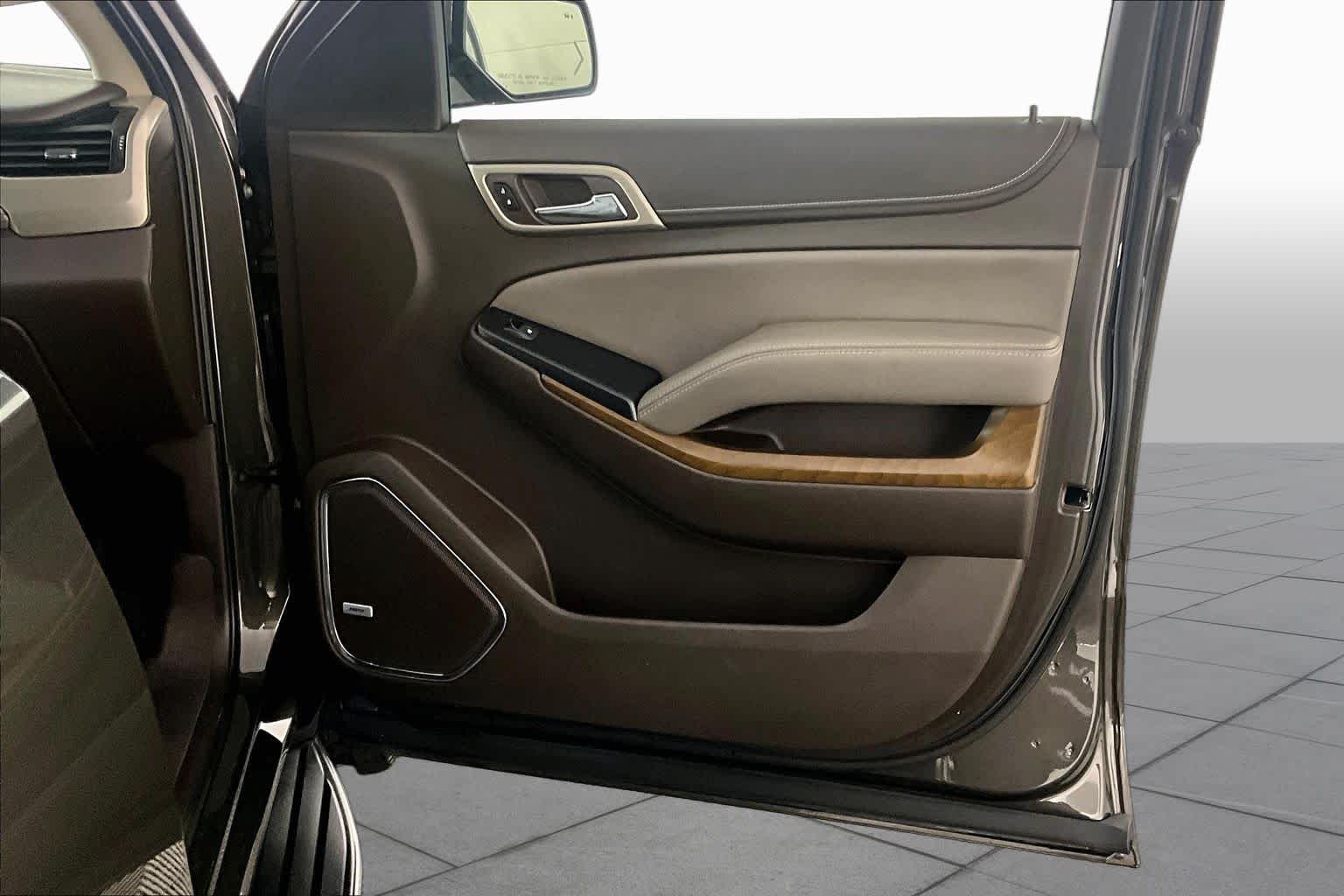 Used 2019 SMOKEY QUARTZ METALLIC GMC Denali image 21