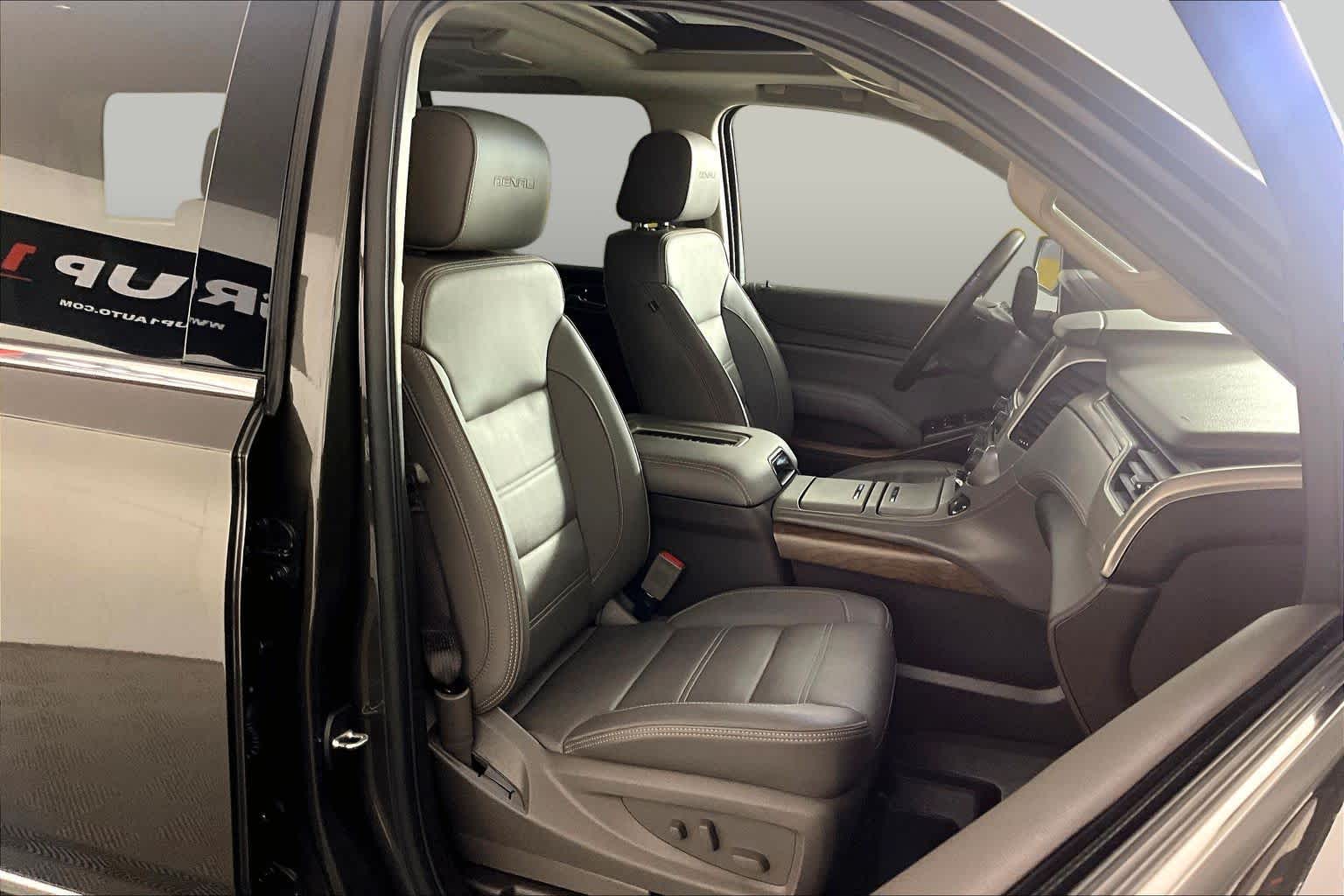 Used 2019 SMOKEY QUARTZ METALLIC GMC Denali image 9