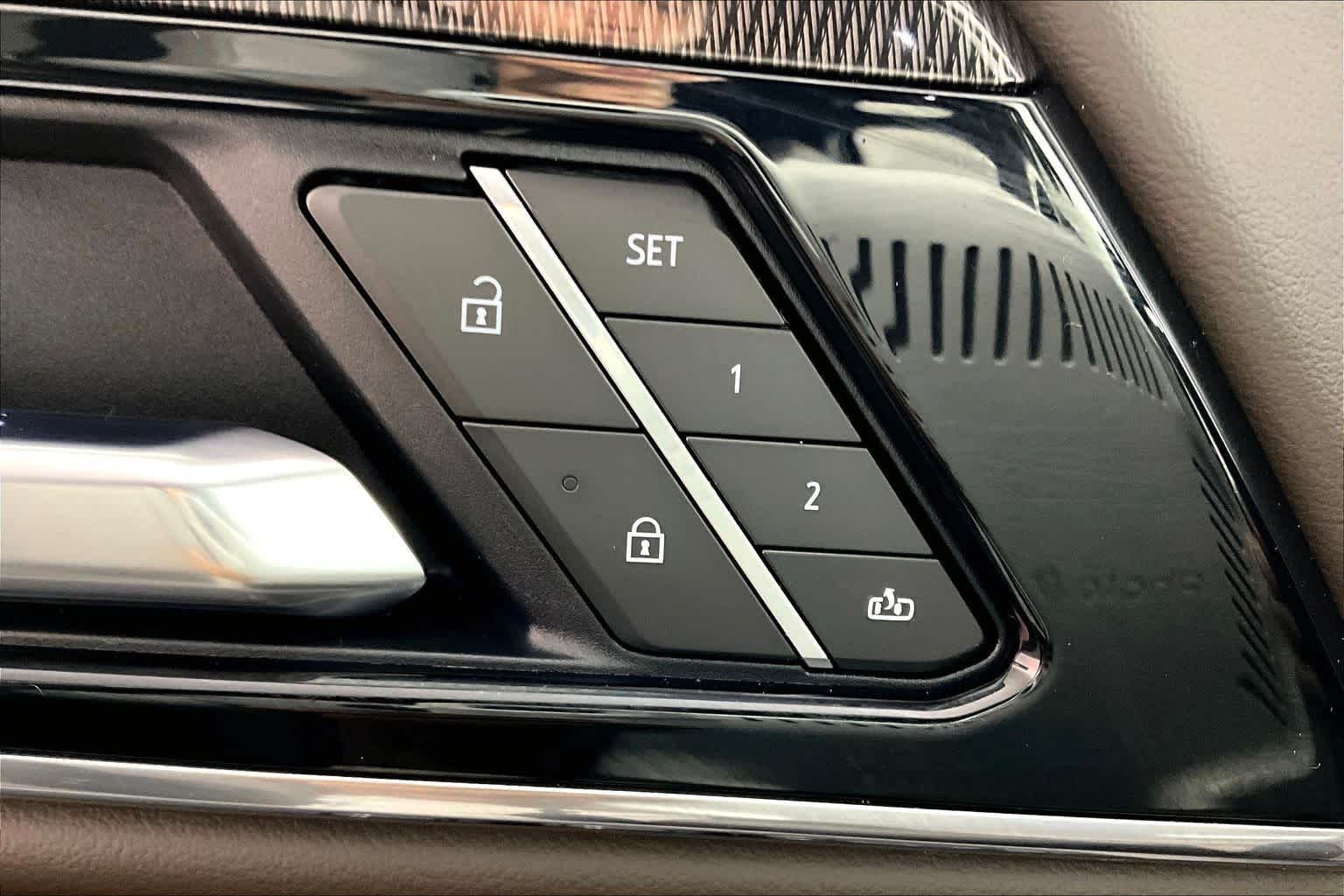 Used 2025 Sterling Metallic GMC Elevation image 35