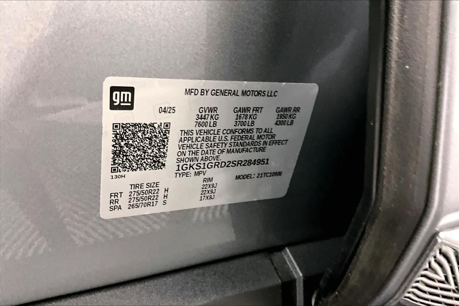 Used 2025 Sterling Metallic GMC Elevation image 36