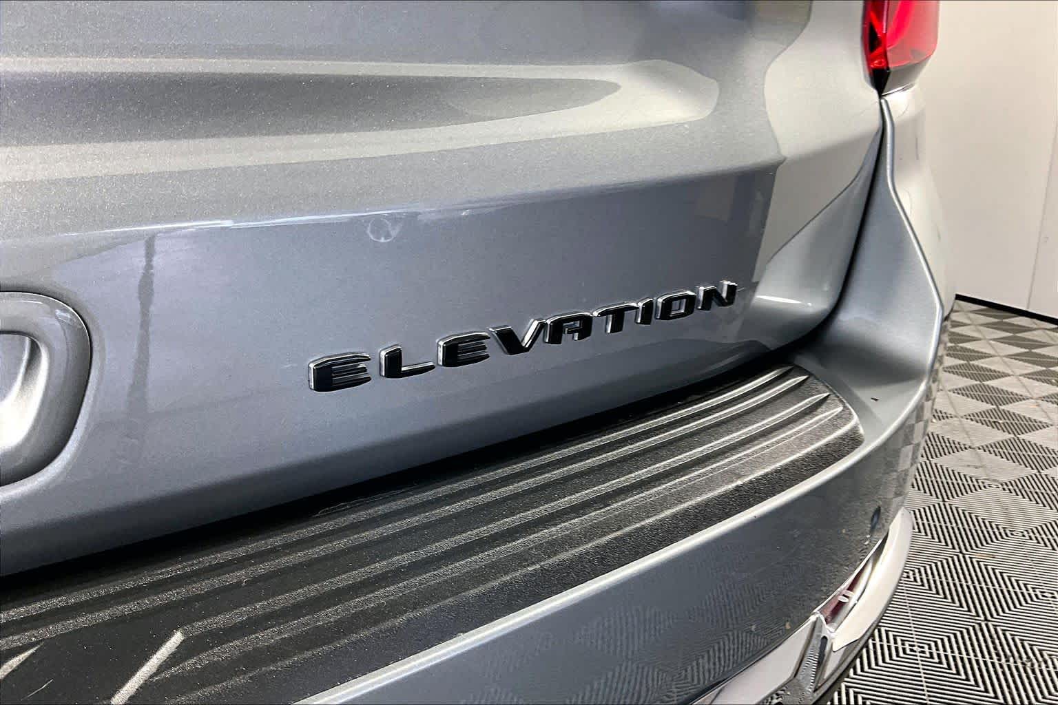Used 2025 Sterling Metallic GMC Elevation image 10