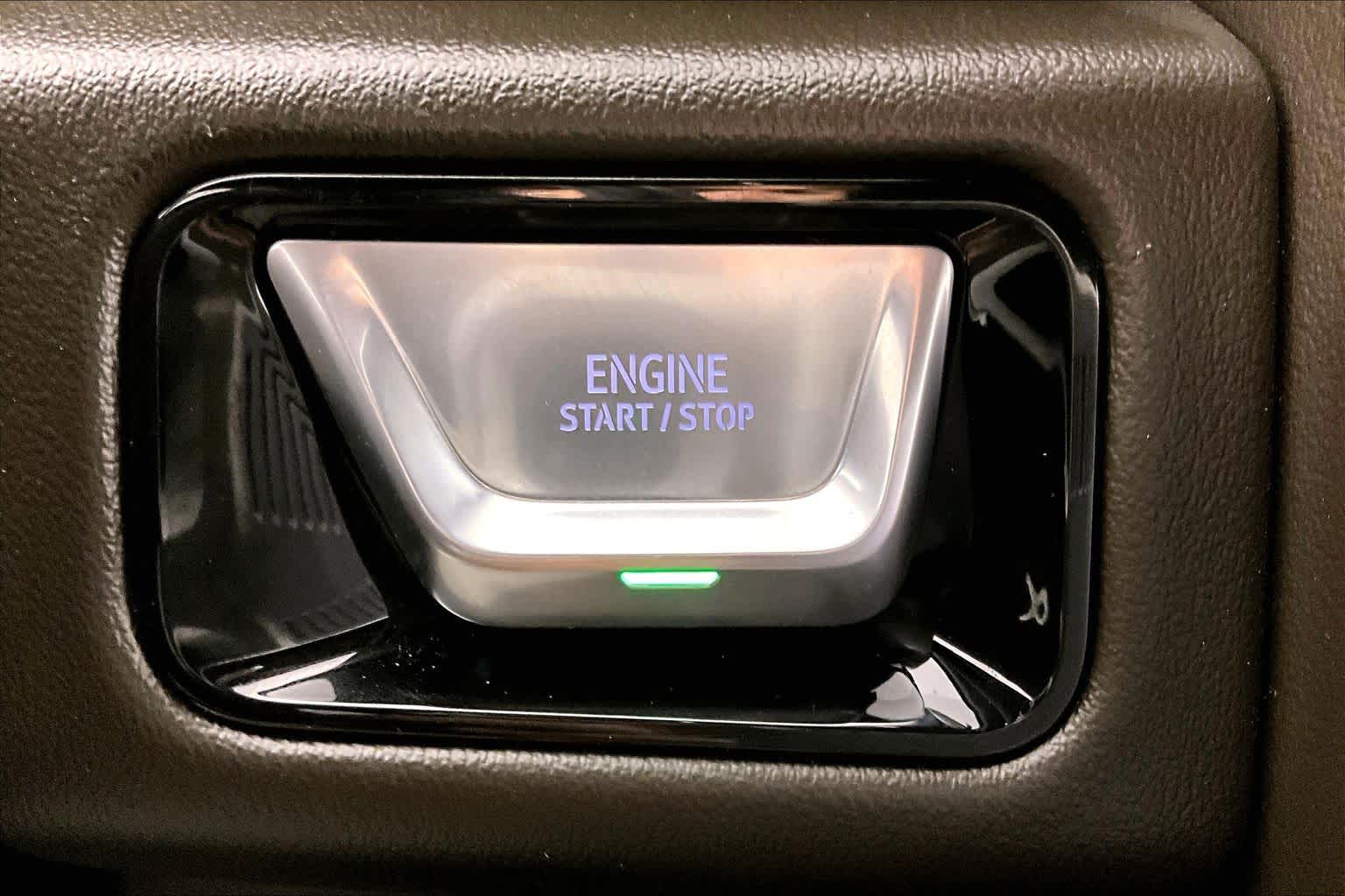 Used 2025 Sterling Metallic GMC Elevation image 34