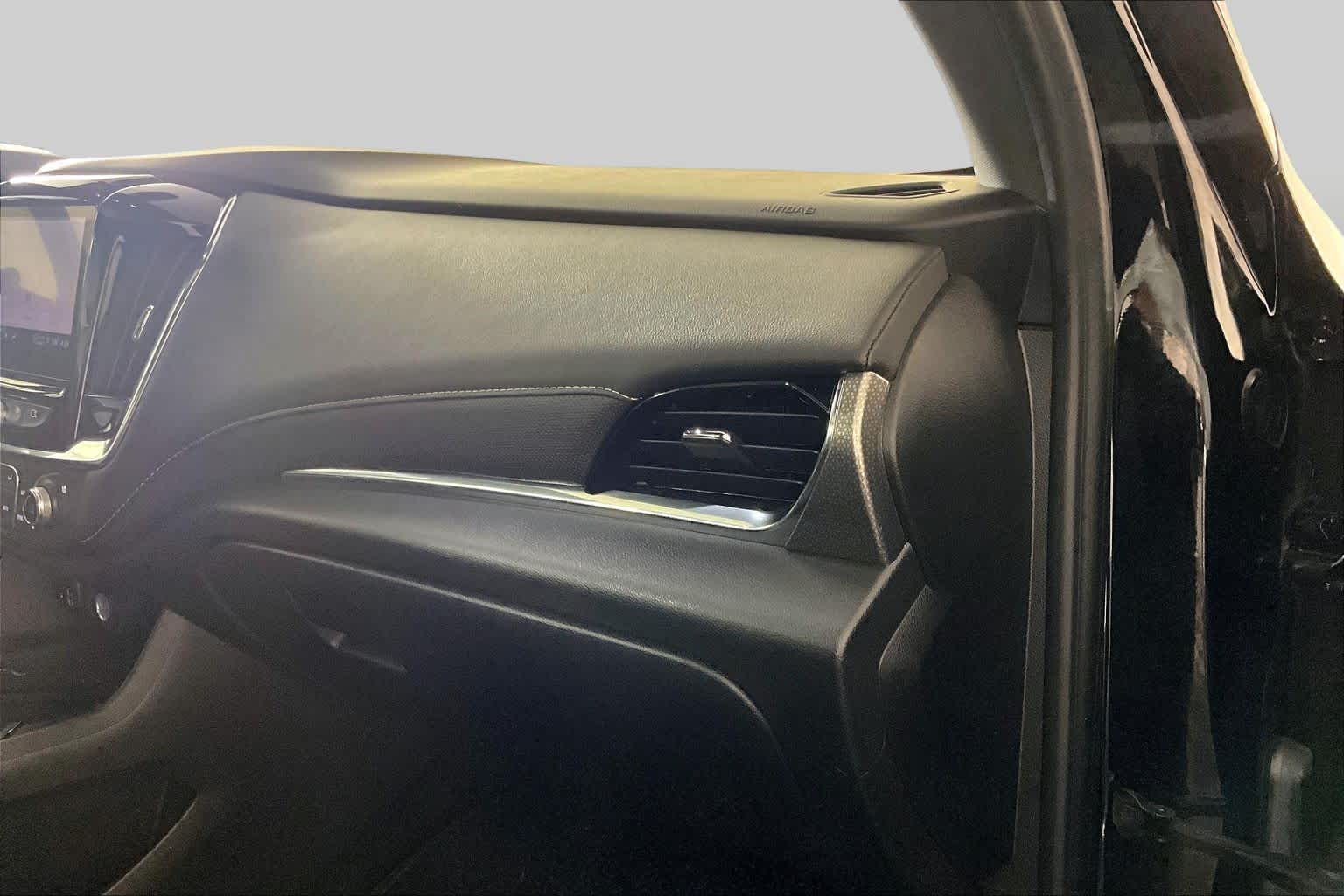Used 2023 MOSAIC BLACK METALLIC Chevrolet Premier image 17