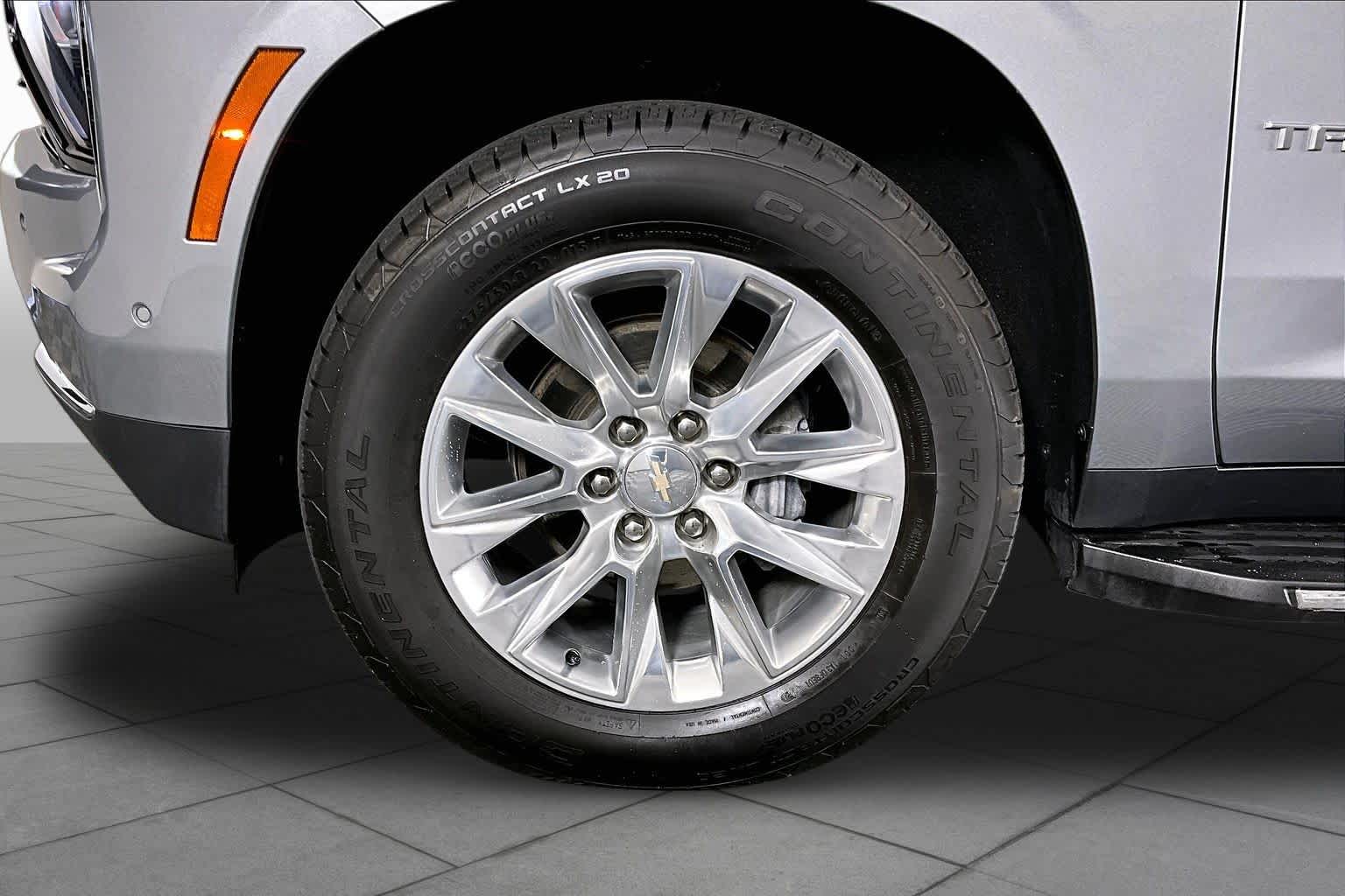 Certified Used 2025 Sterling Gray Metallic Chevrolet Premier image 11