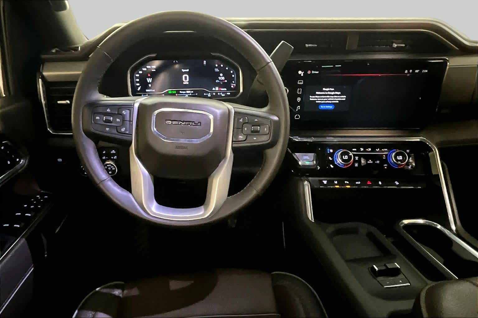 Used 2024 White Frost Tricoat GMC Denali image 6