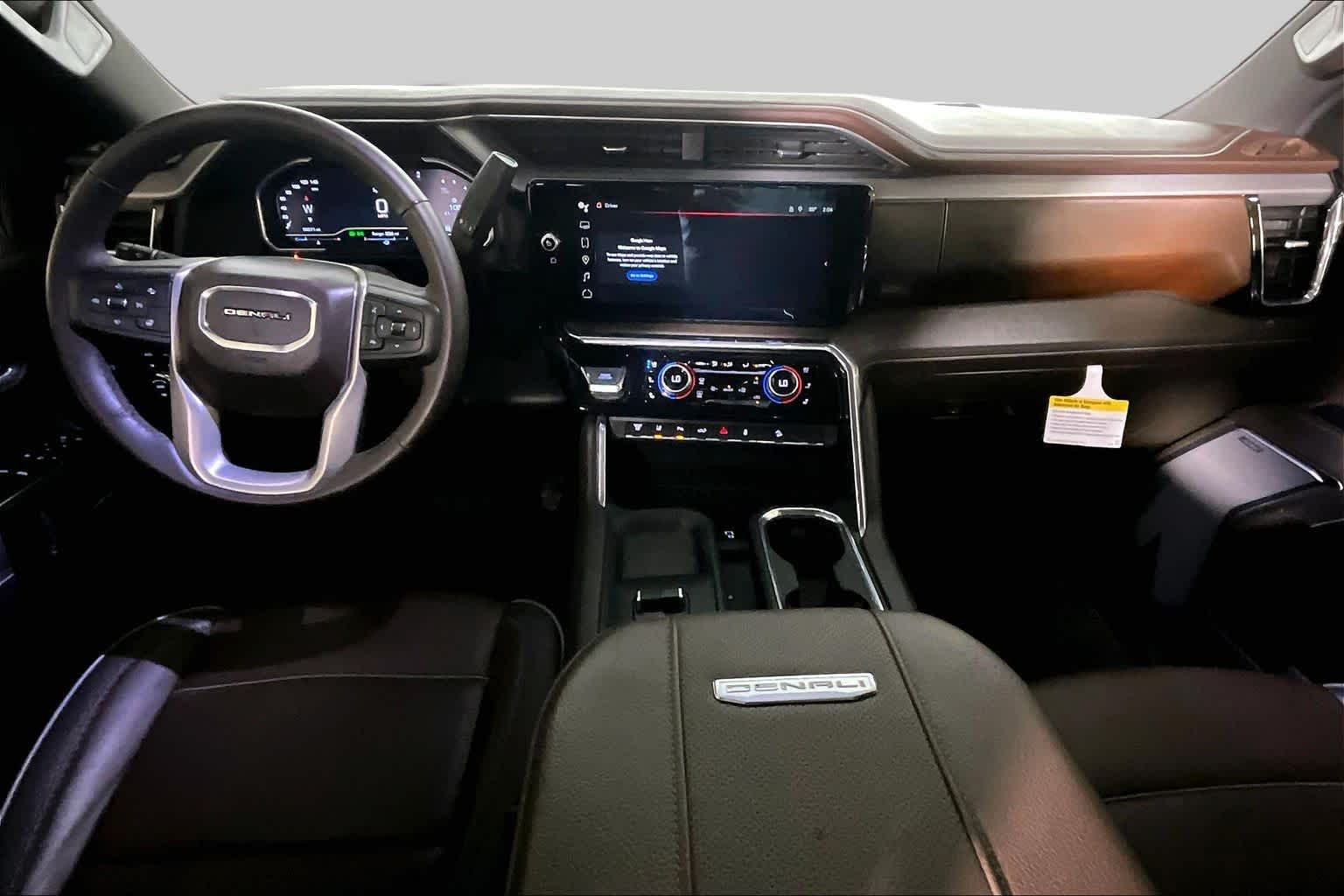 Used 2024 White Frost Tricoat GMC Denali image 16
