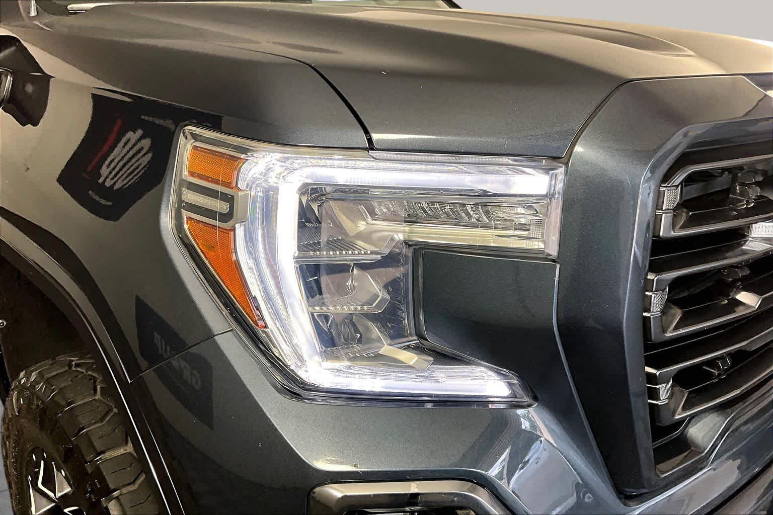 Used 2021 DARK SKY METALLIC GMC AT4 image 27