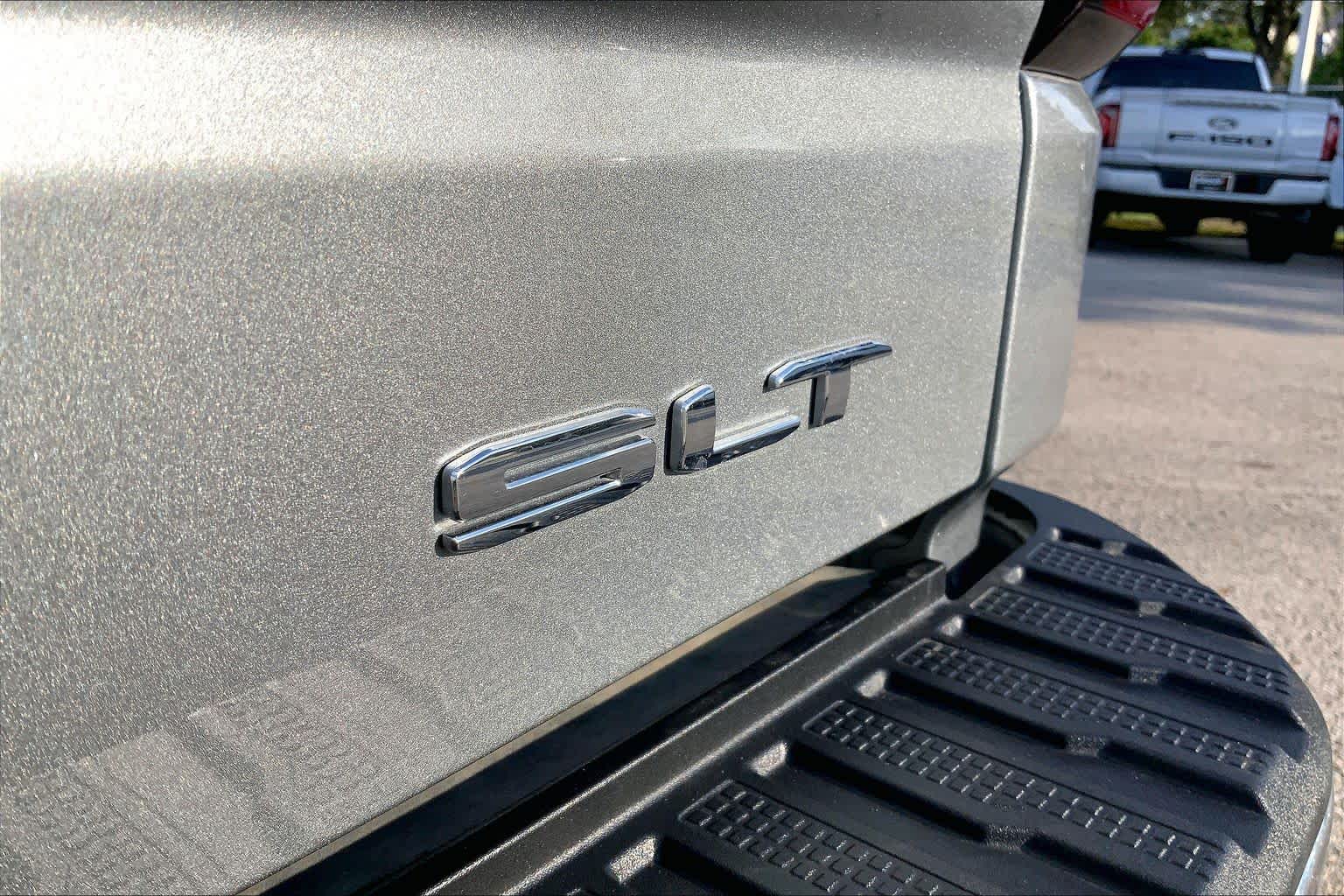Certified Used 2026 Sterling Metallic GMC SLT image 12