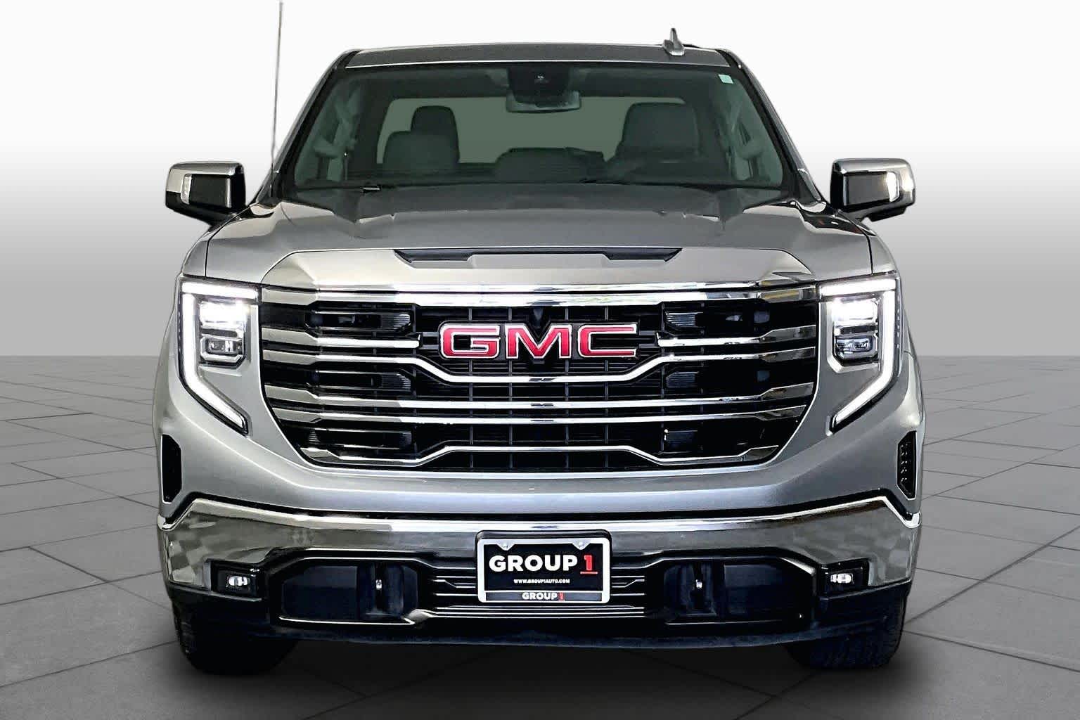 Certified Used 2026 Sterling Metallic GMC SLT image 4