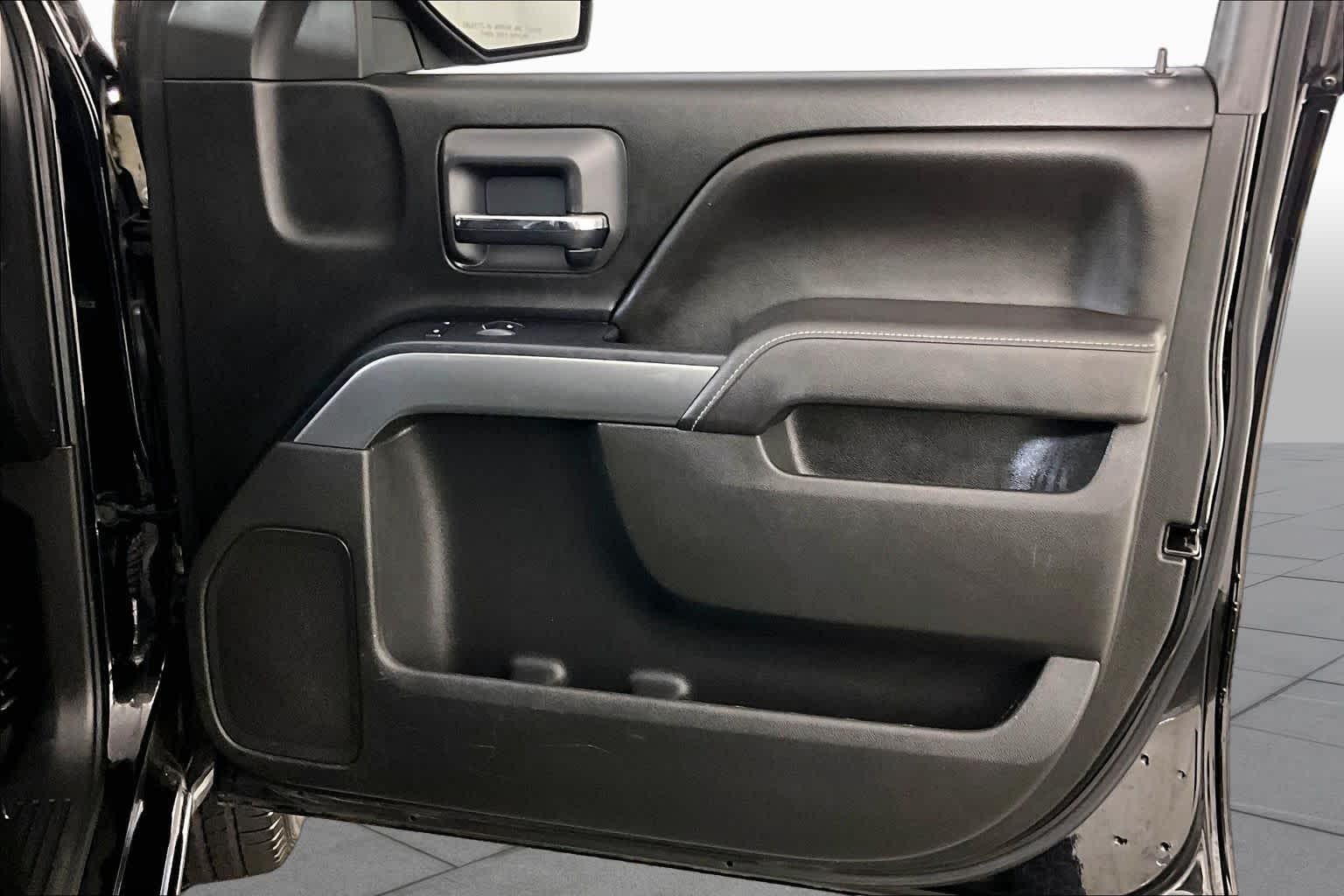 Used 2017 BLACK Chevrolet LT image 22