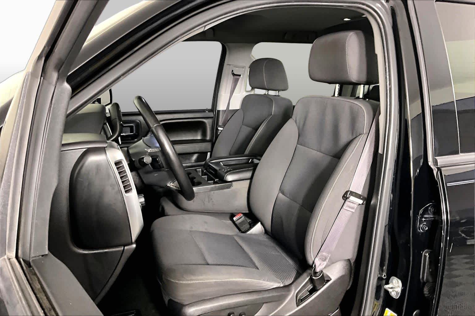 Used 2017 BLACK Chevrolet LT image 8