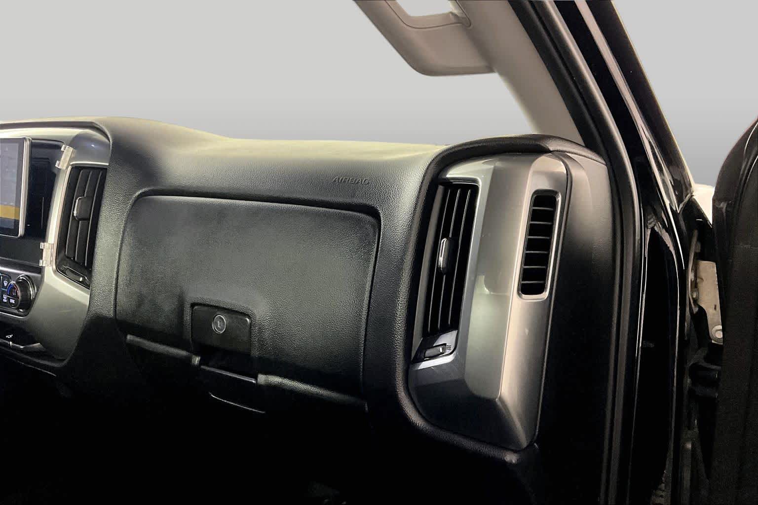 Used 2017 BLACK Chevrolet LT image 18