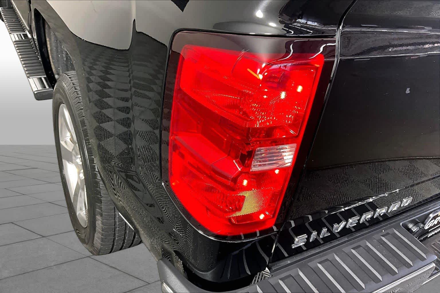 Used 2017 BLACK Chevrolet LT image 28
