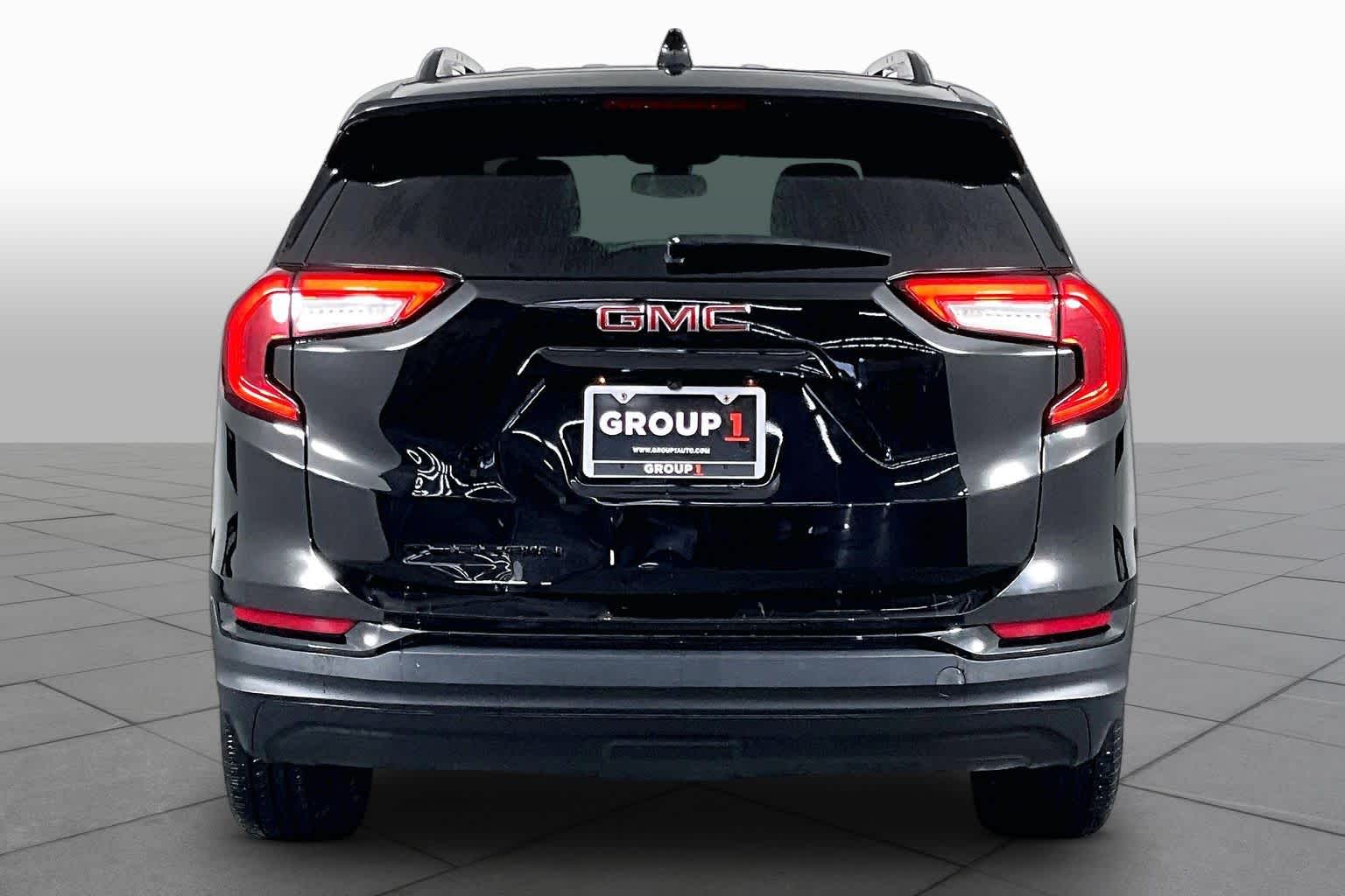 Used 2023 Ebony Twilight Metallic GMC SLE image 5