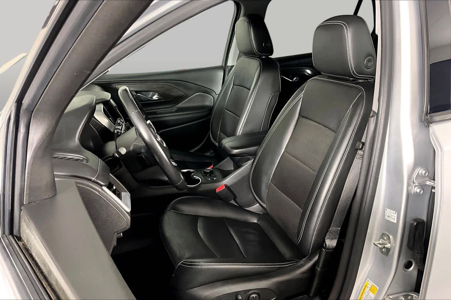 Pre-Owned 2022 GMC Terrain SLT