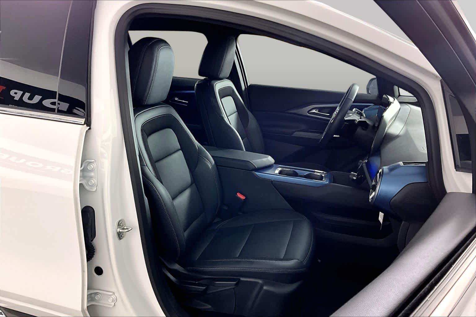 Used 2024 Summit White Chevrolet 2LT image 8