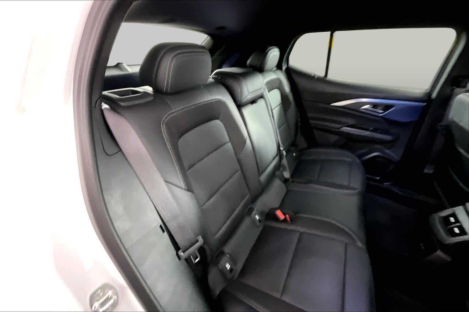 Used 2024 Summit White Chevrolet 2LT image 18