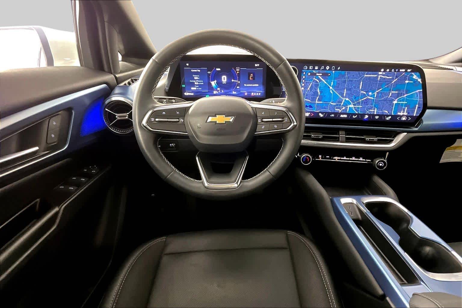 Used 2024 Summit White Chevrolet 2LT image 5