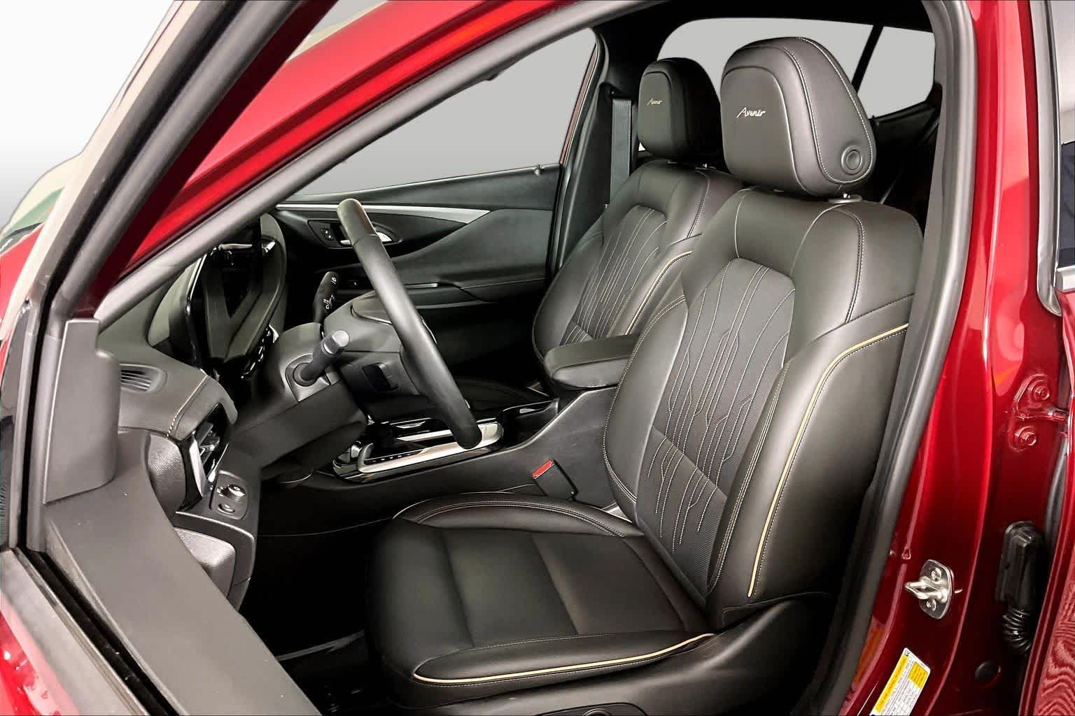 Certified Pre-Owned 2025 Buick Envista Avenir