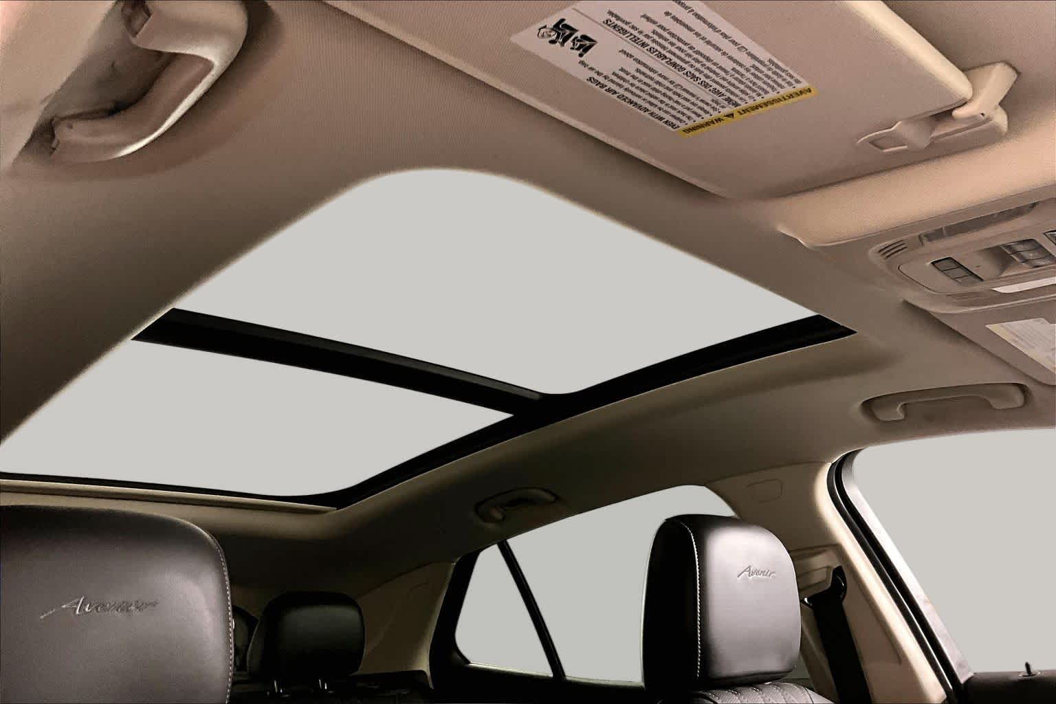Certified Used 2021 SUMMIT WHITE Buick Avenir image 14