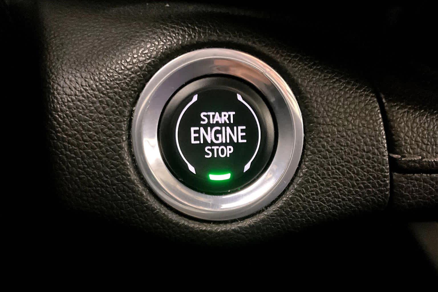 Certified Used 2021 SUMMIT WHITE Buick Avenir image 33
