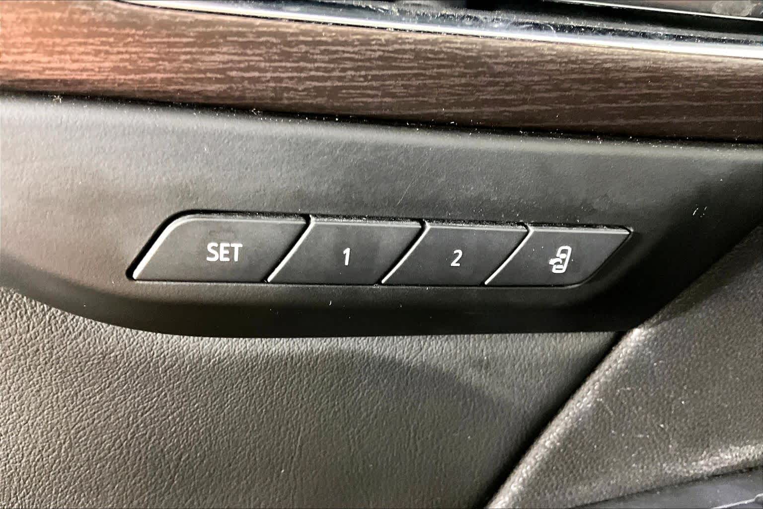 Certified Used 2021 SUMMIT WHITE Buick Avenir image 34