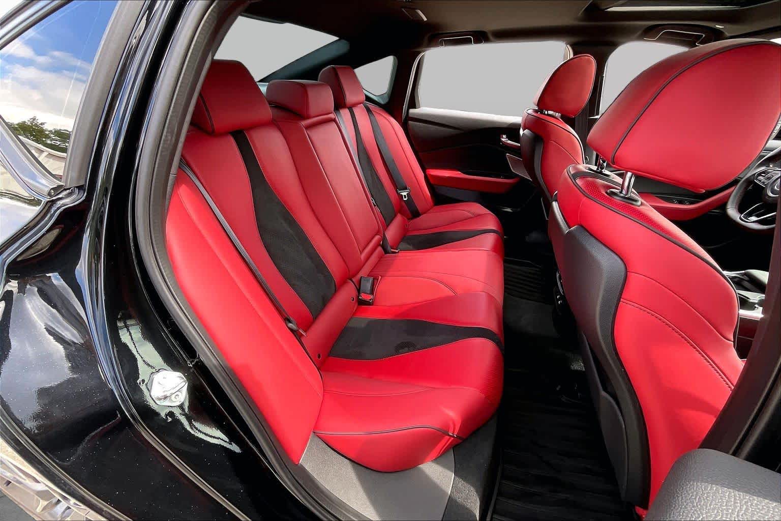 2025 Acura TLX photo 21 of 35