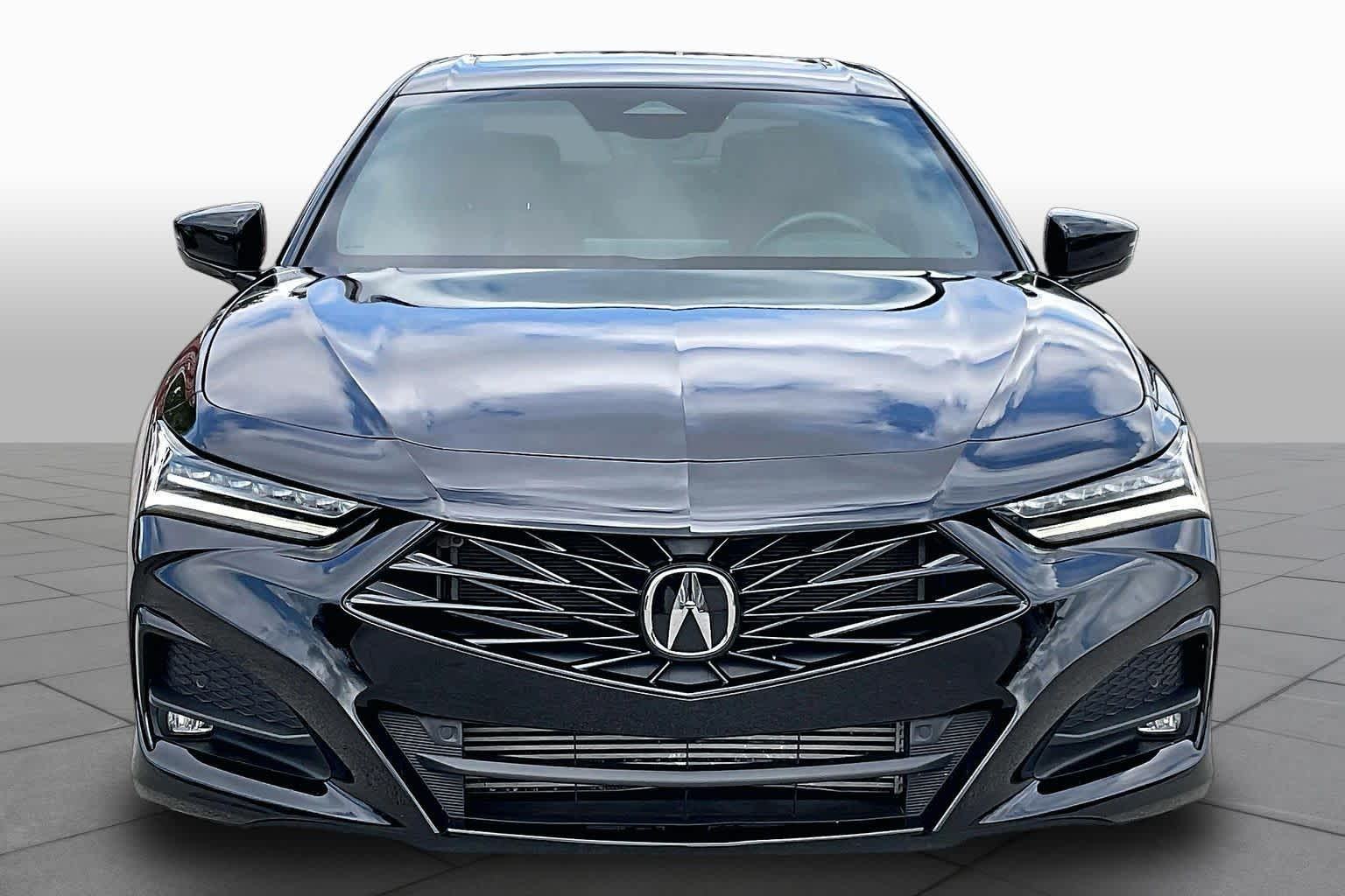2025 Acura TLX photo 4 of 35