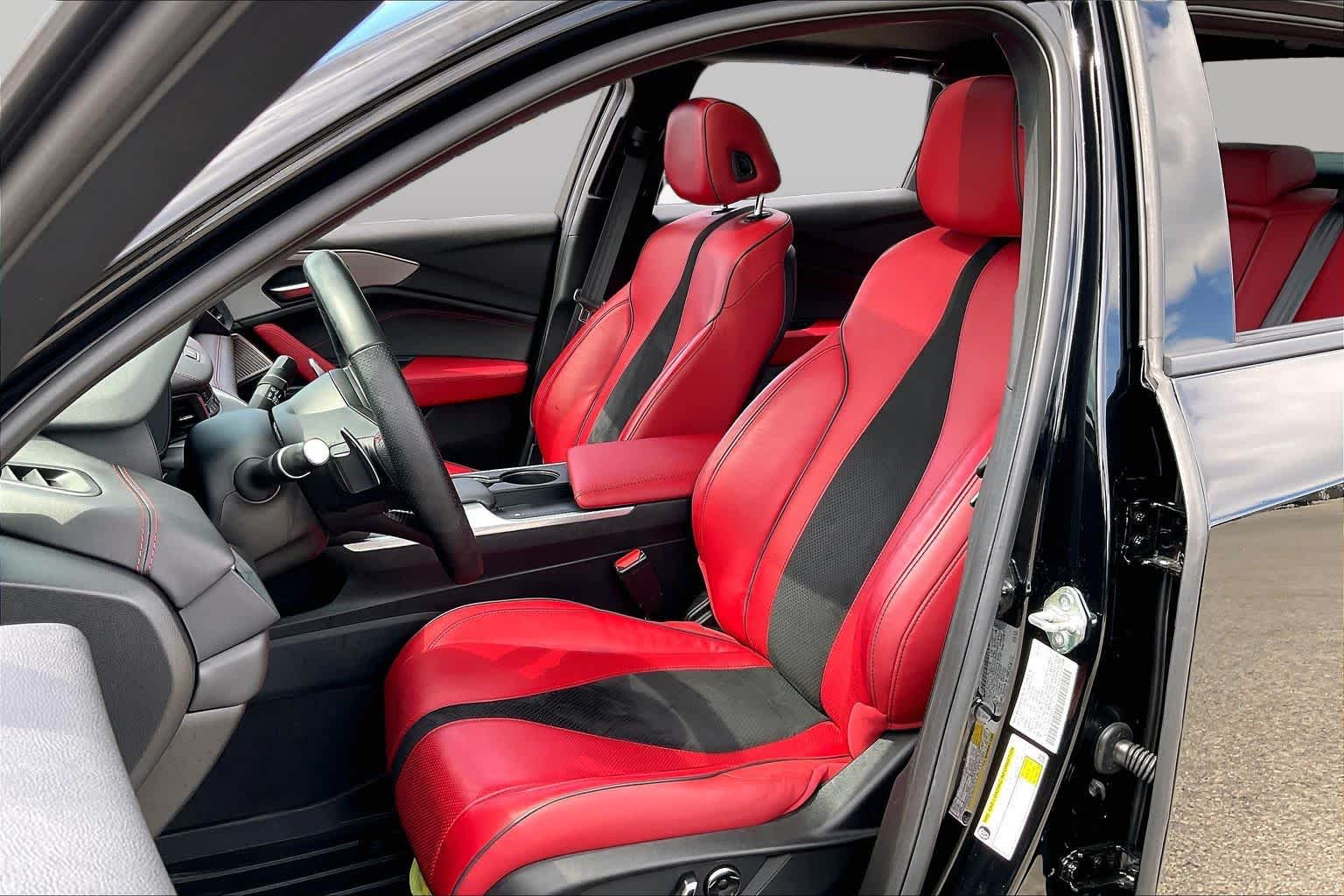 2025 Acura TLX photo 8 of 35