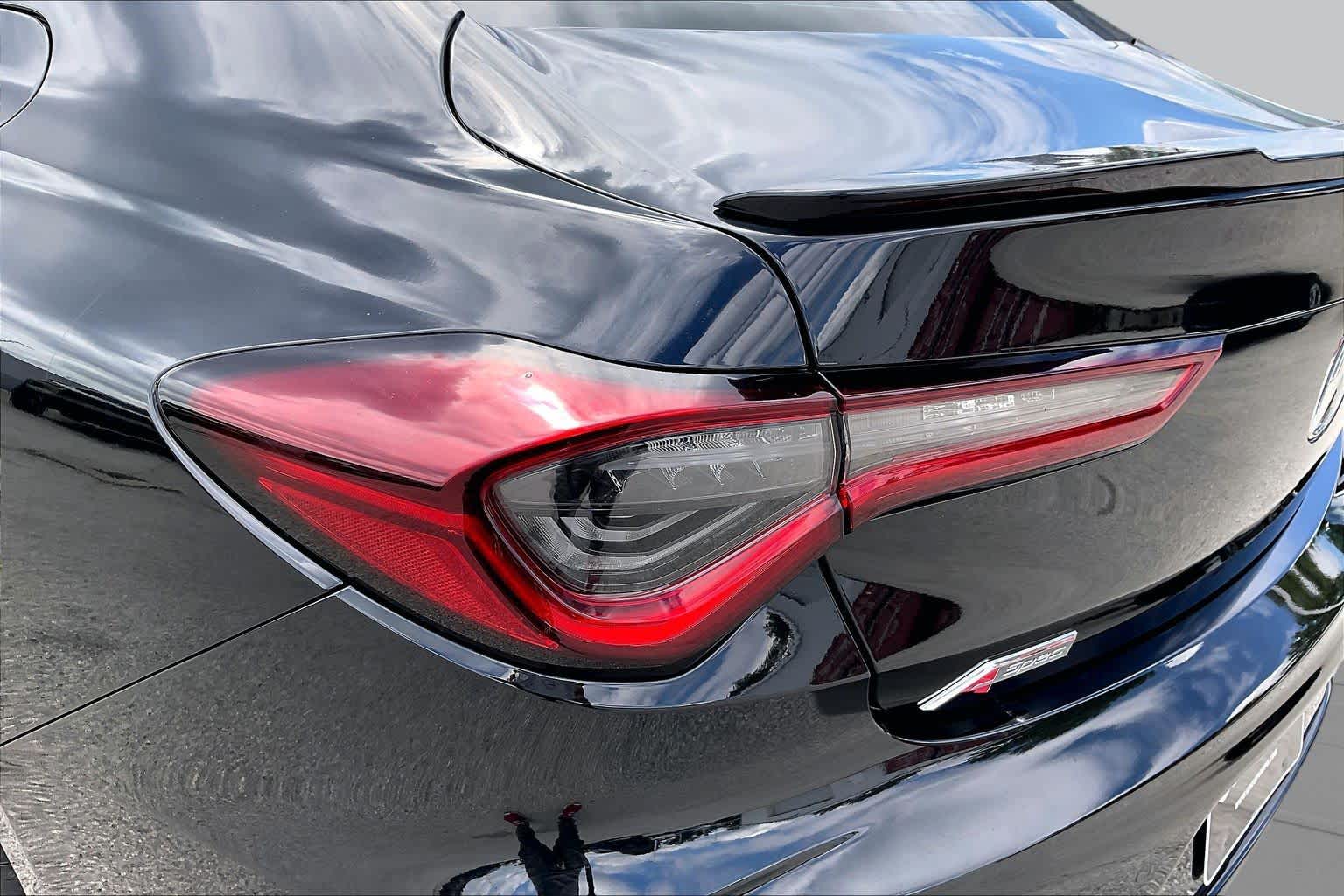 2025 Acura TLX photo 29 of 35