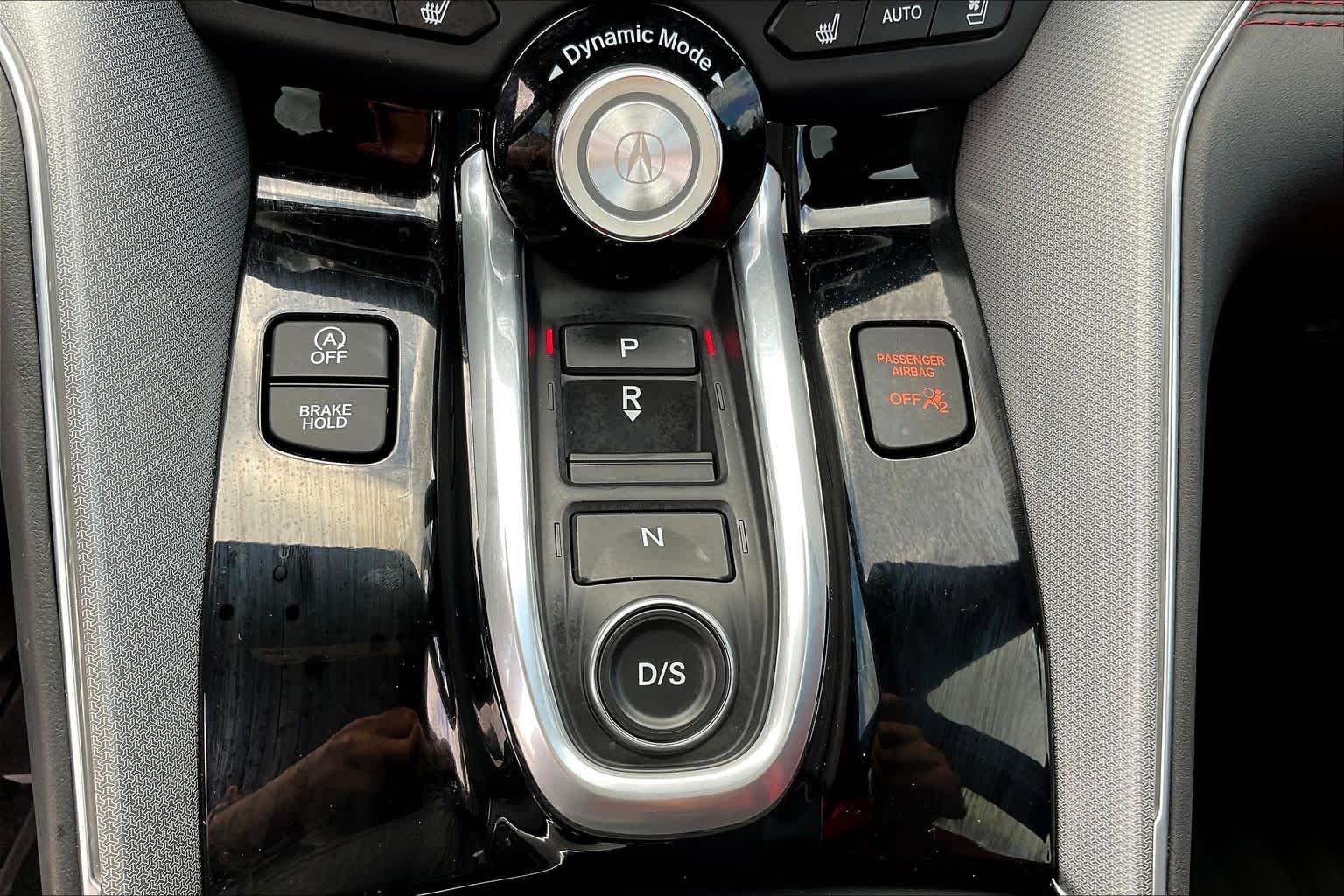 2025 Acura TLX photo 33 of 35