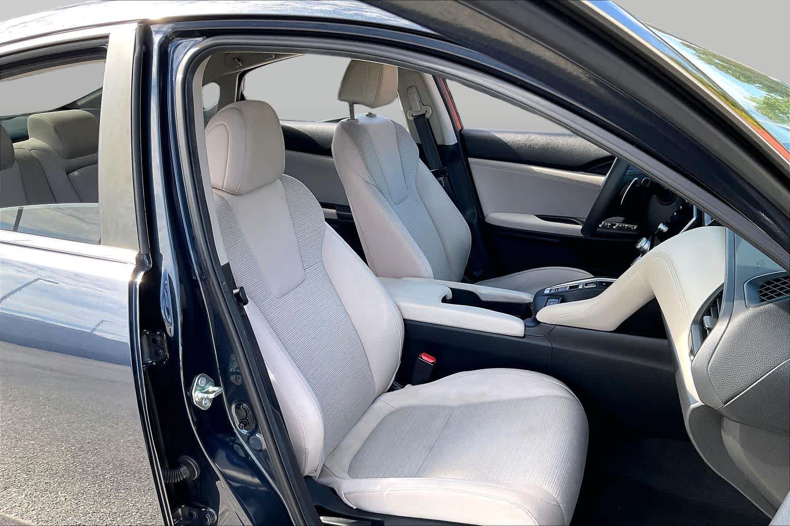 2020 Honda Insight photo 9 of 34
