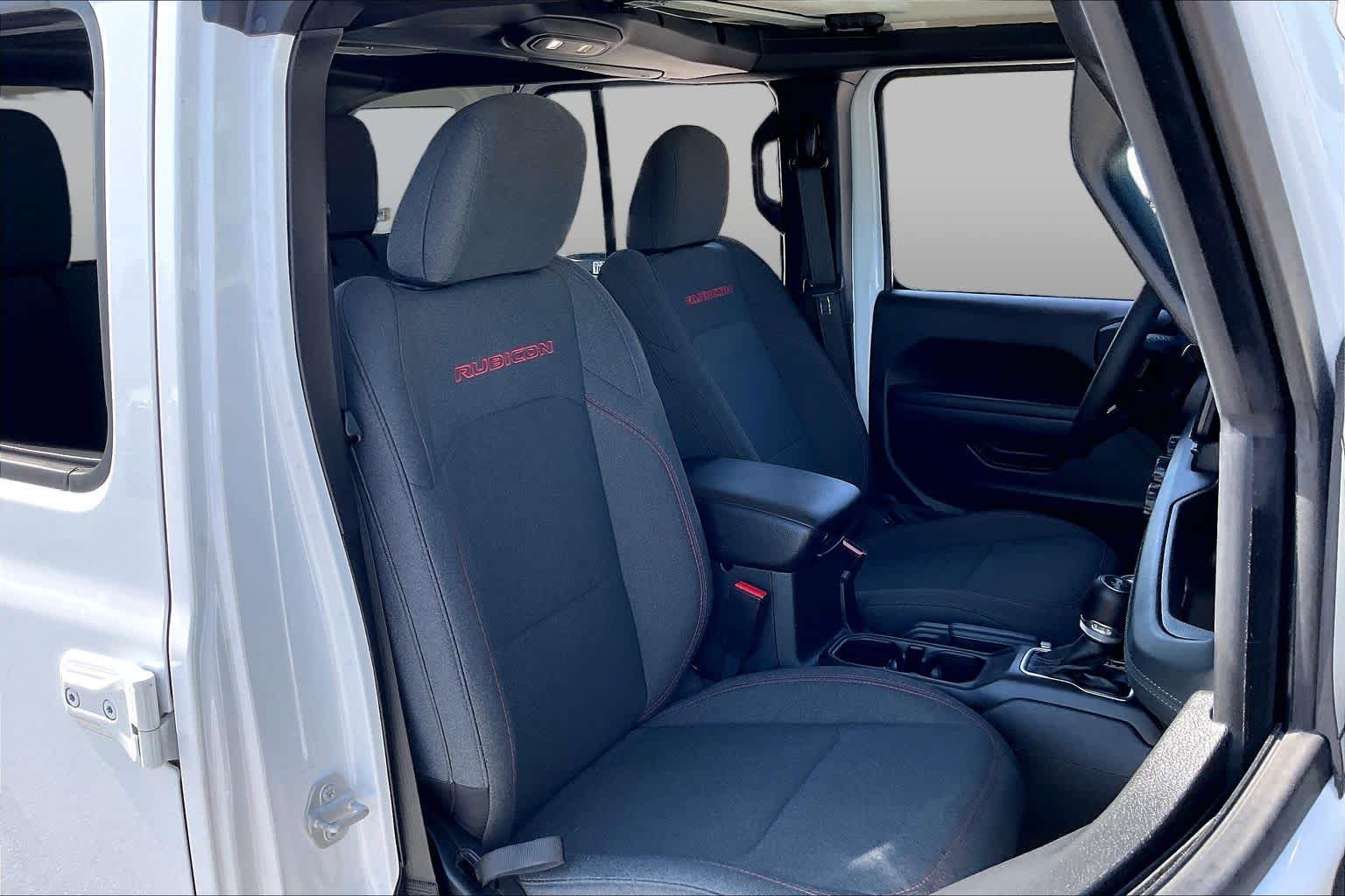 2026 Jeep Wrangler photo 9 of 32