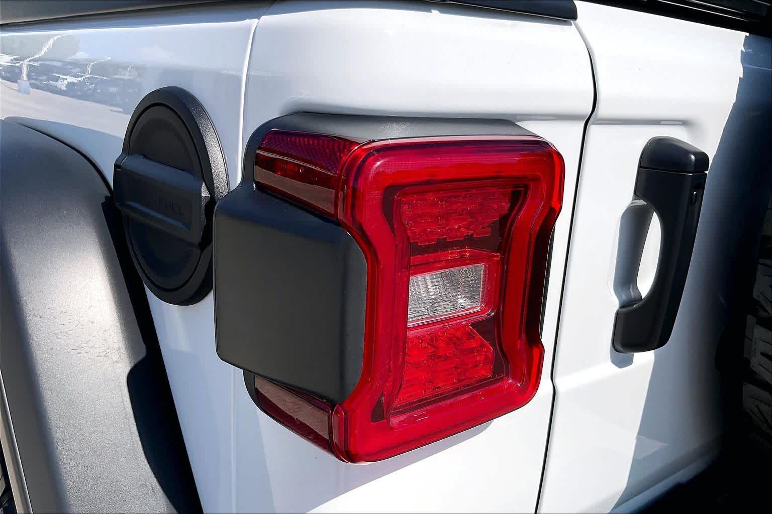 2026 Jeep Wrangler photo 27 of 32