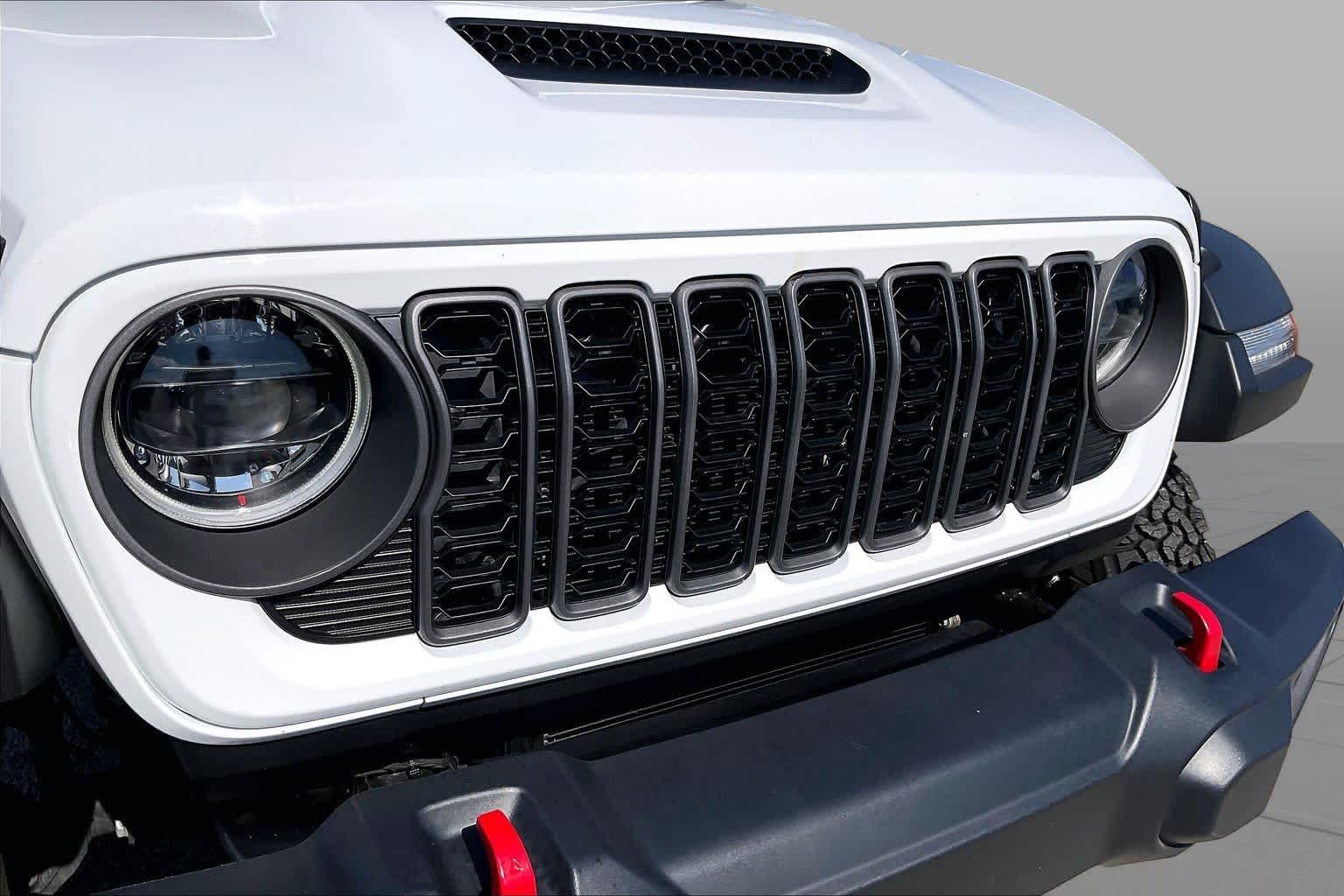 2026 Jeep Wrangler photo 28 of 32
