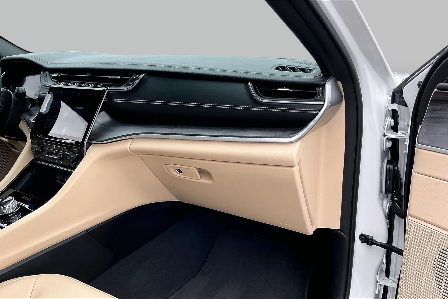 2023 Jeep Grand Cherokee Limited Bright White Clearcoat at Tomball Chrysler Dodge Jeep Ram