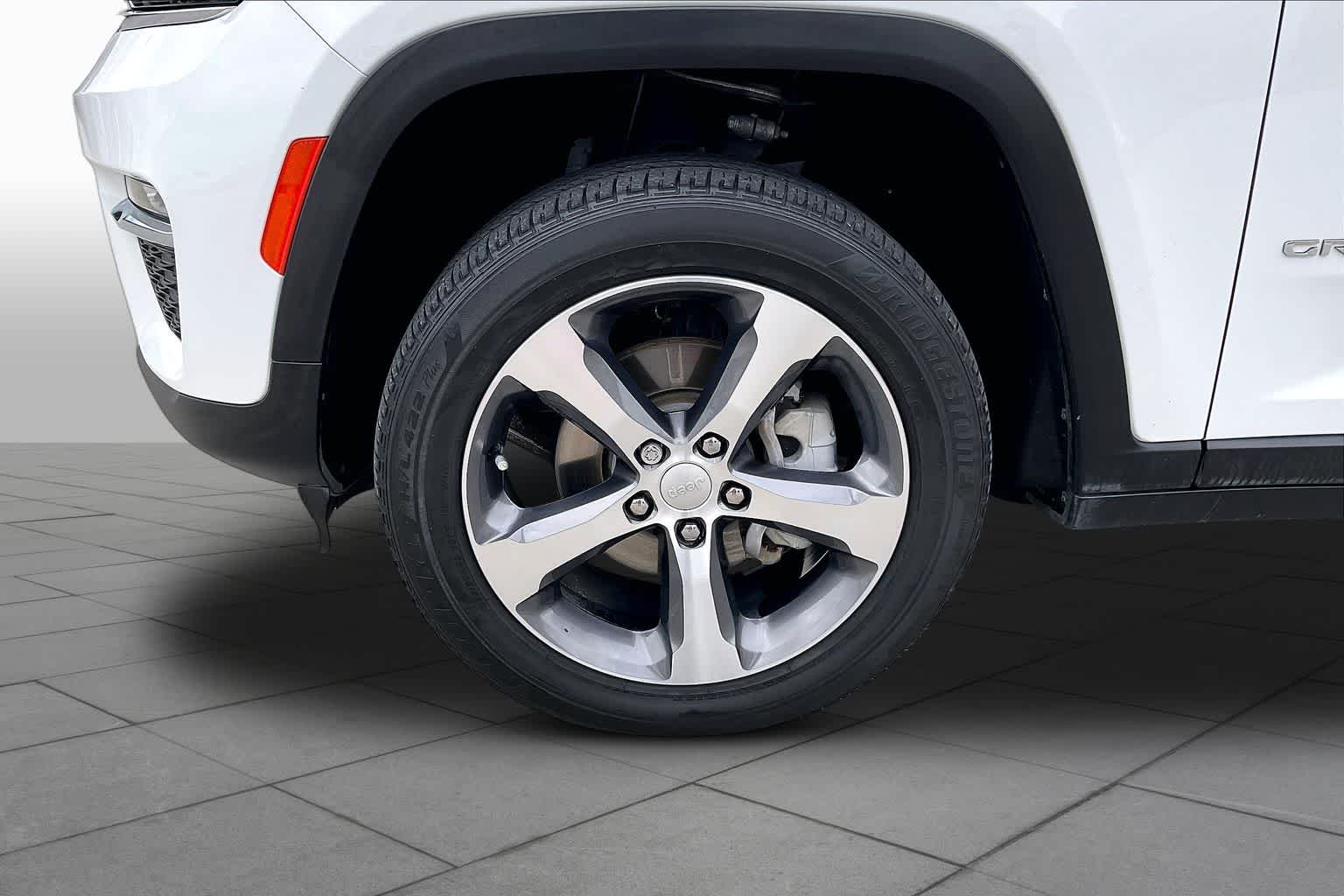 2023 Jeep Grand Cherokee Limited Bright White Clearcoat at Tomball Chrysler Dodge Jeep Ram