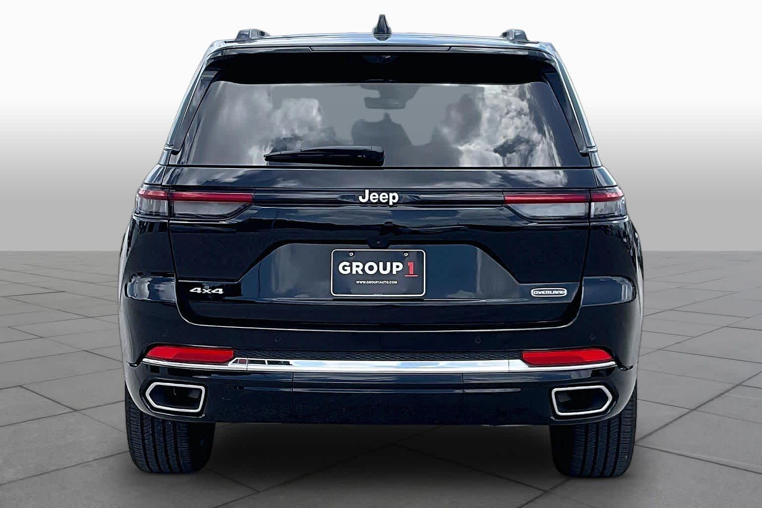 2024 Jeep Grand Cherokee Overland Diamond Black Crystal Pearlcoat at Beck & Masten Kia