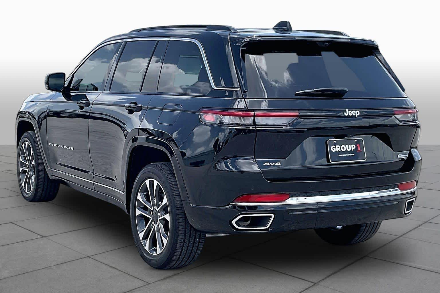 2024 Jeep Grand Cherokee Overland Diamond Black Crystal Pearlcoat at Beck & Masten Kia