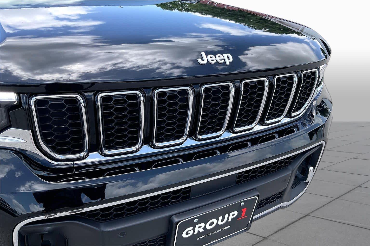 2024 Jeep Grand Cherokee Overland Diamond Black Crystal Pearlcoat at Beck & Masten Kia