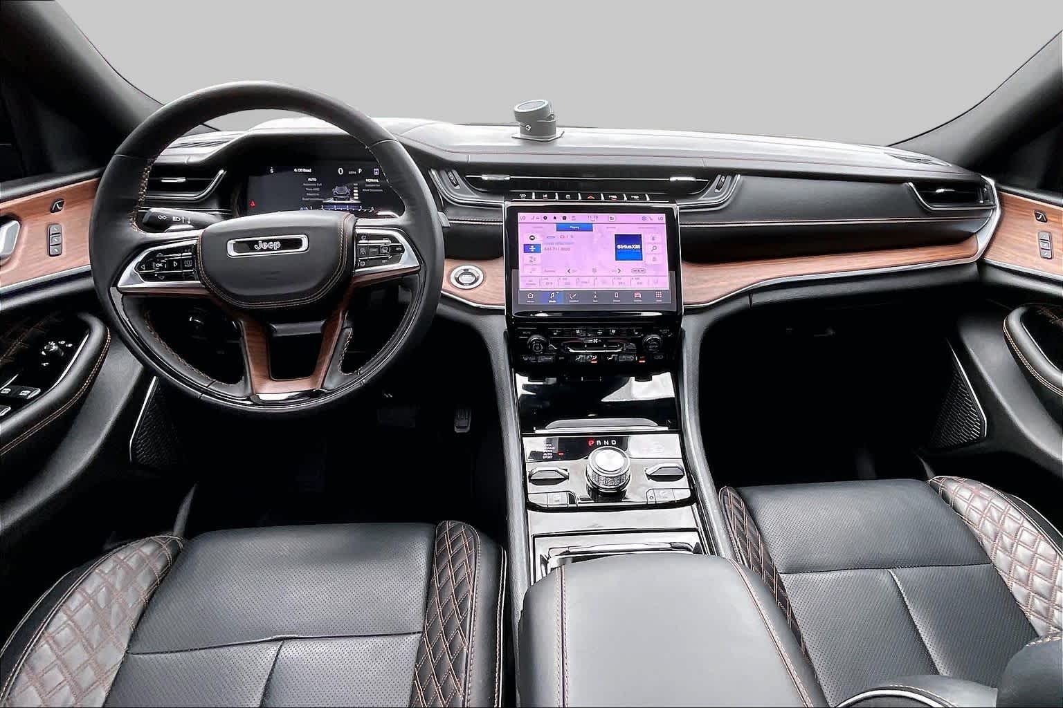 2025 Jeep Grand Cherokee photo 15 of 34